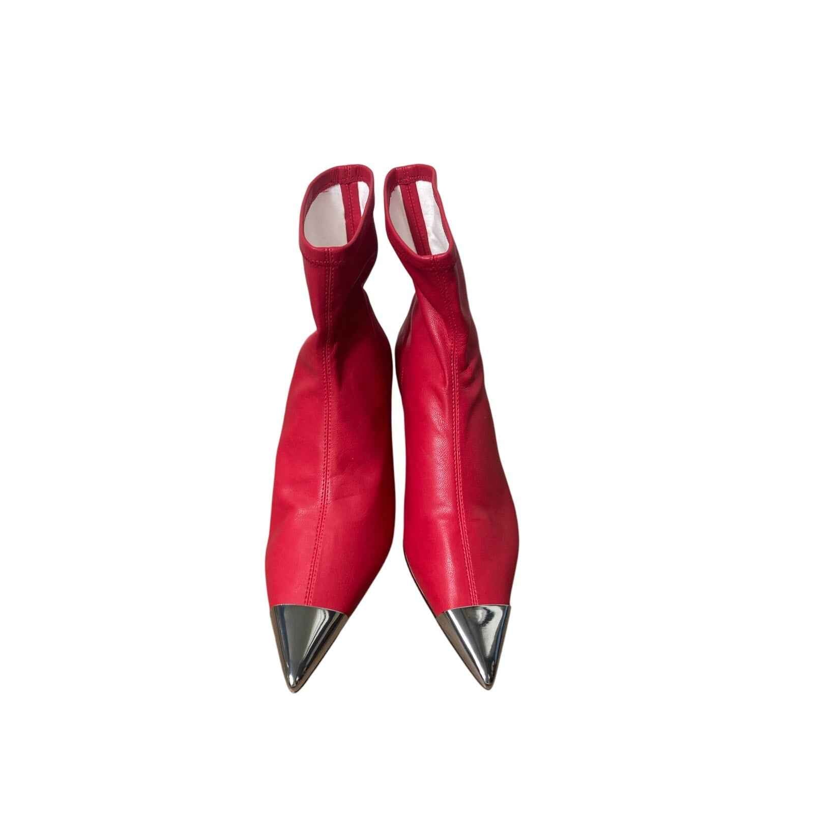 NWOB Katy Perry Red Kitten Heel Ankle Pointy Toe Bootie Sz 6