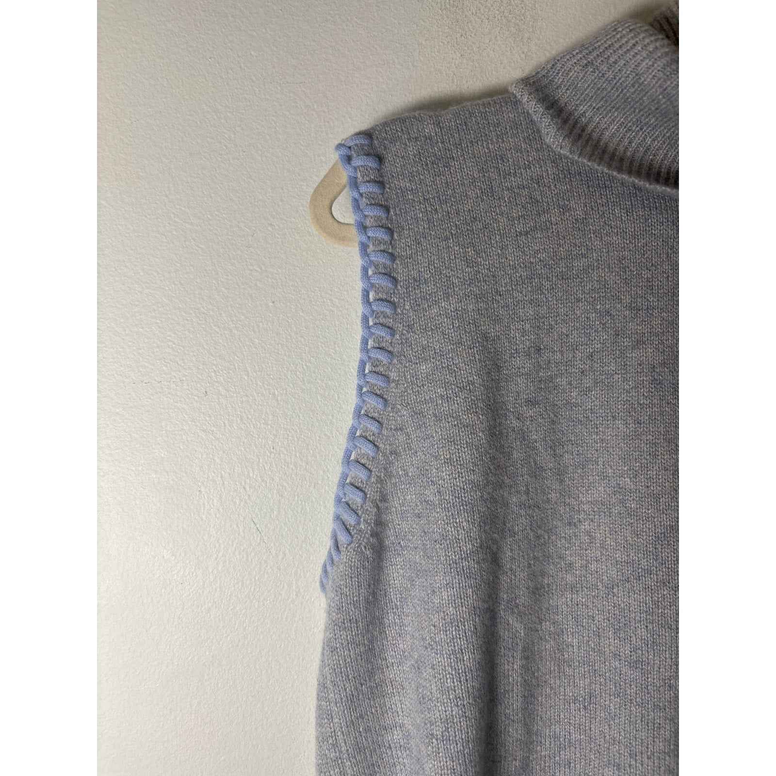 Theory Blue Turtleneck Sleeveless Sweater Sz s