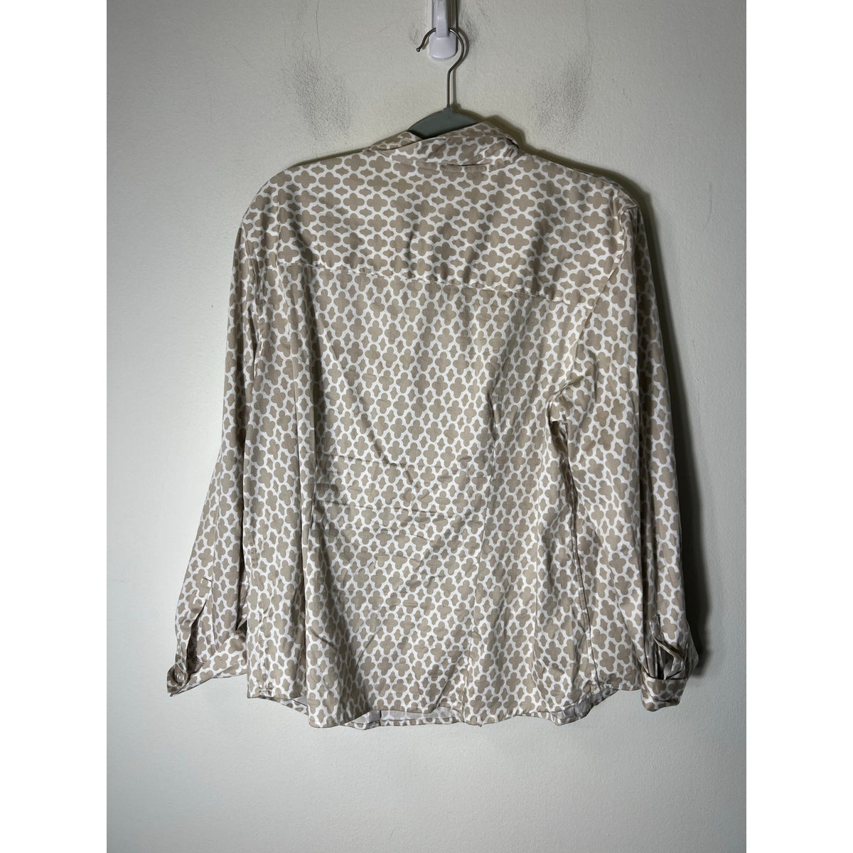 Chico's Tan White Print Long Sleeve Fitted Button Up Shirt Sz 3