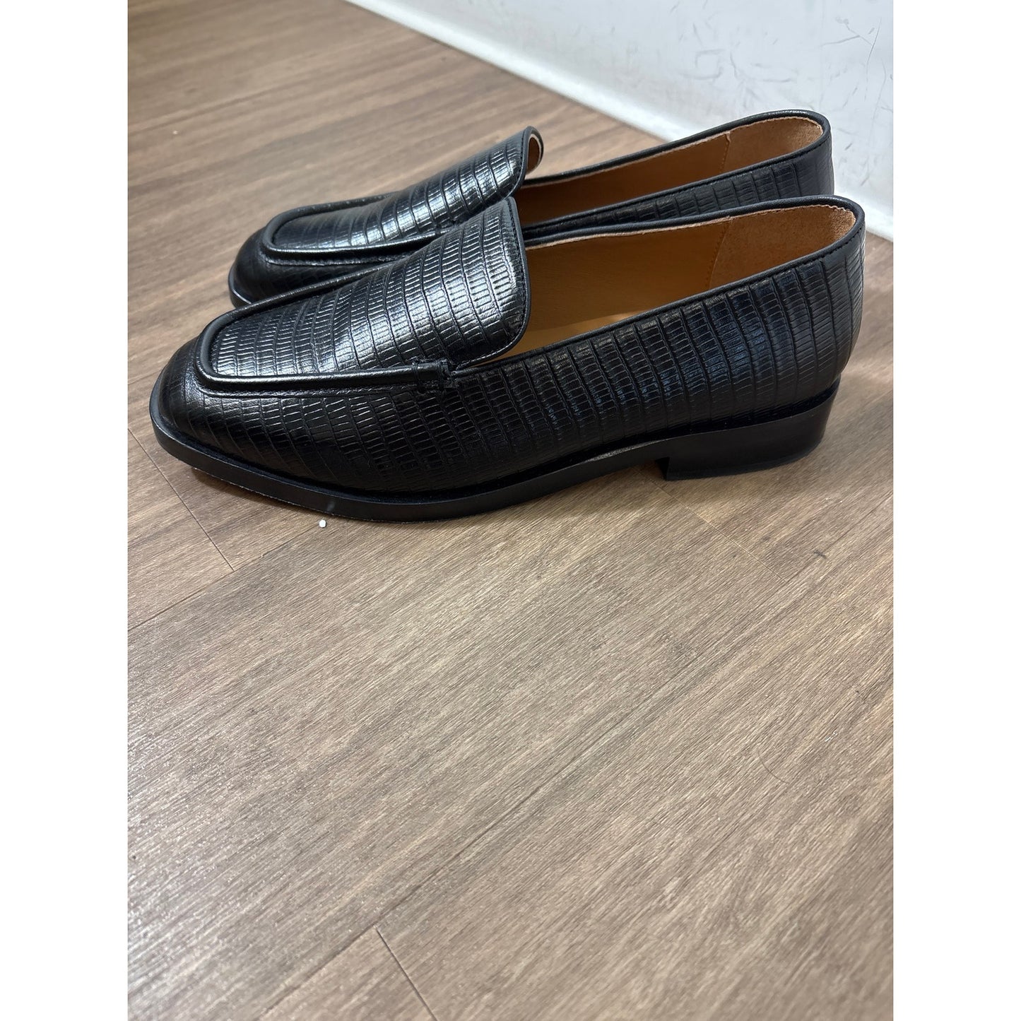 Mi/Mai Black Leather Loafer Sz 38