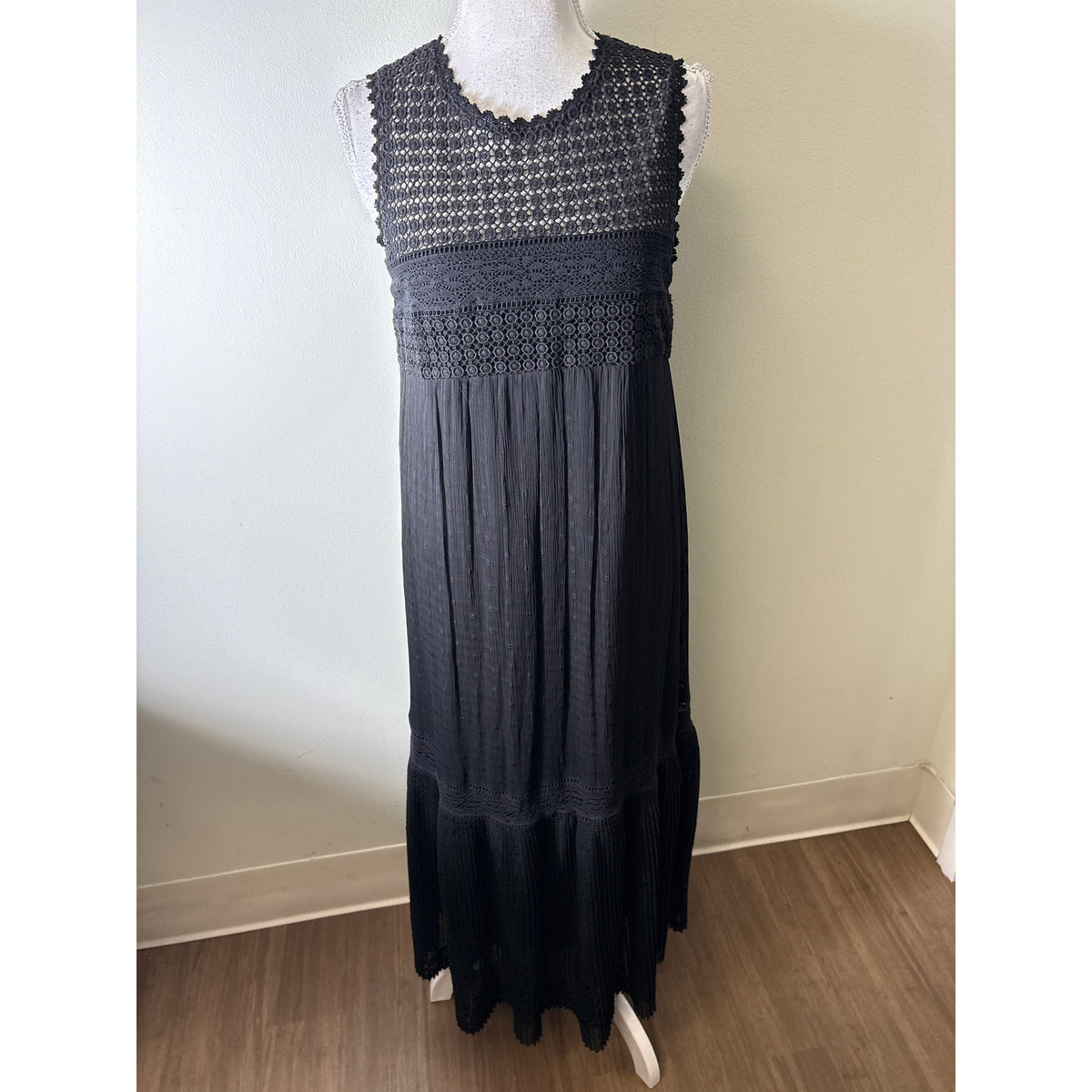 Anthropologie Black Eyelet/Lace Chest Sleeveless Maxi Dress Sz 2