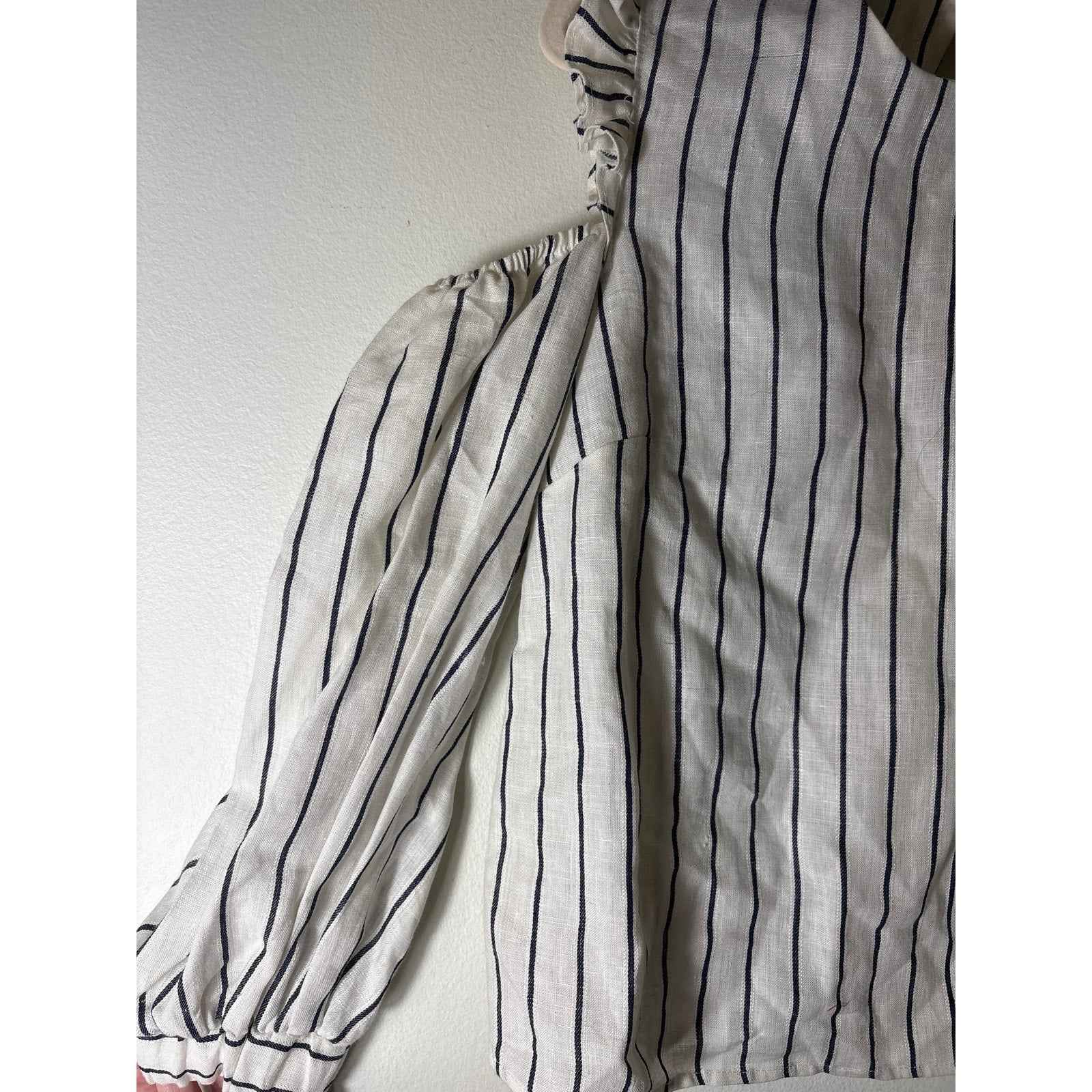 NWT Allen Schwartz White NAvy Stripe Long Sleeve Linen Cold Shoulder Sz S