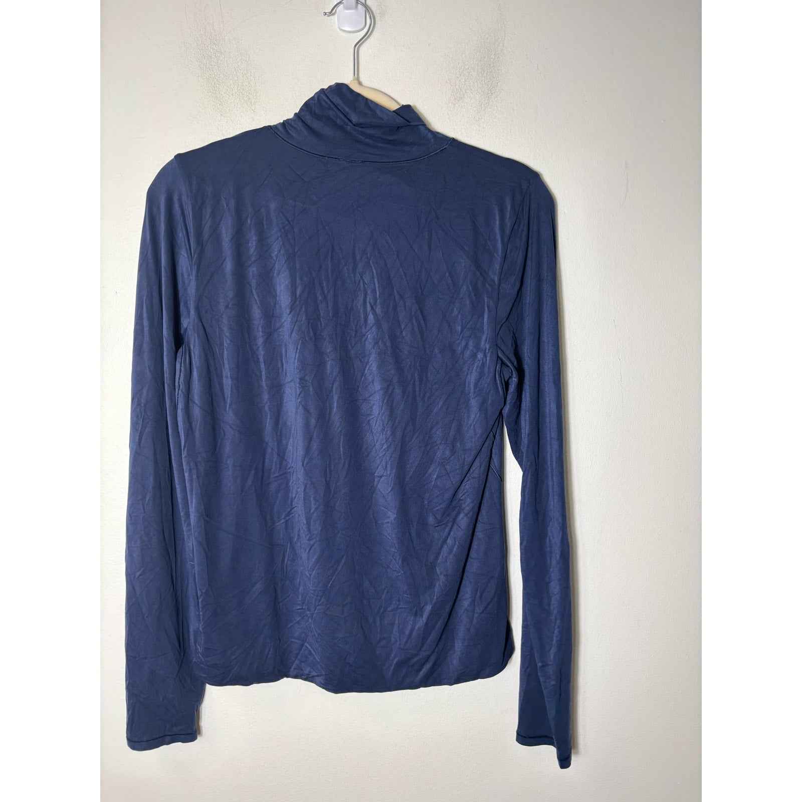 Lululemon Navy Turtleneck Sz XL