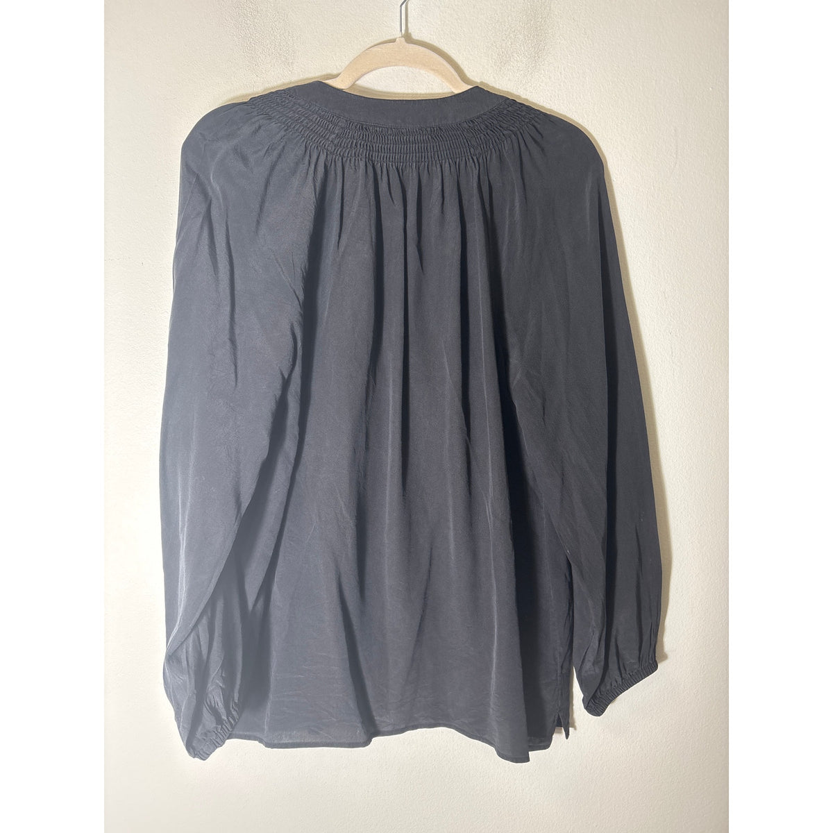 Lilly Pullitzer Black Smocked Neck Long Sleeve Blouse Sz M