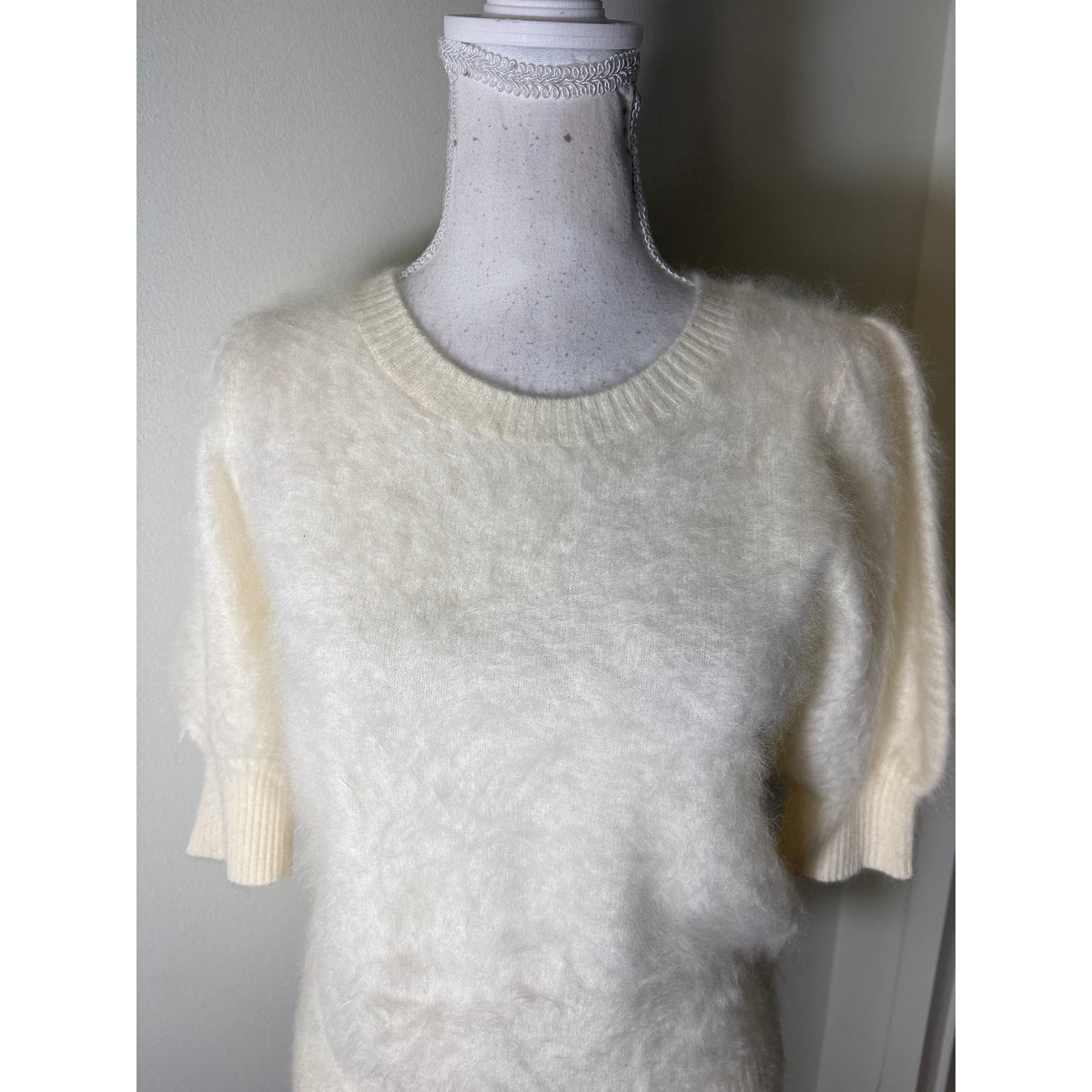 Paige Winter White Half Sleeve Fuzzy Cashmere Sweater Sz s