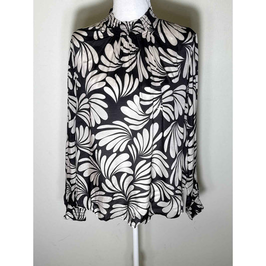 NWT Velvet Black/Cream Mock Neck Top SzM