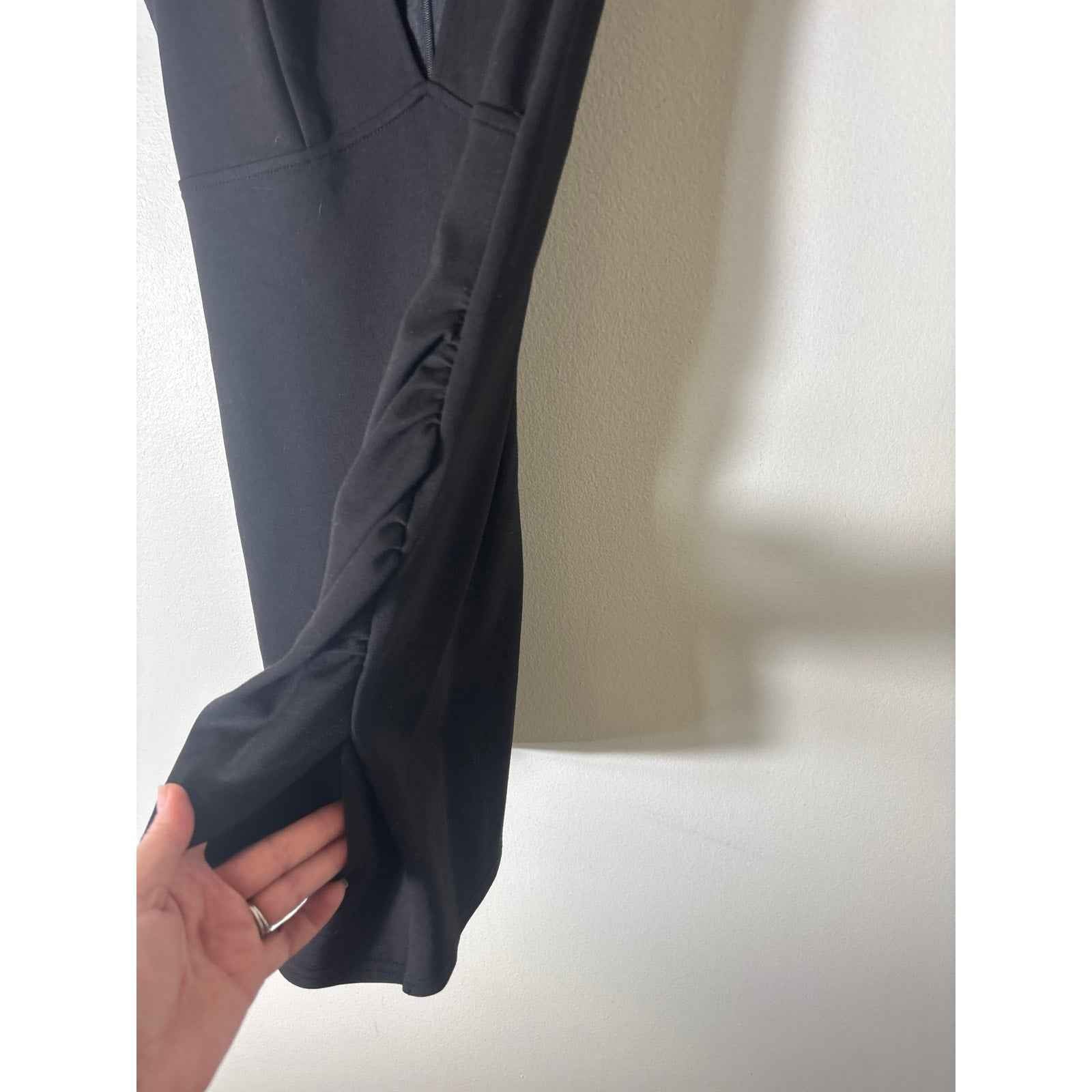 Superdown Black Sleeveless Deep V-Neck Ruched Mini Dress Sz S