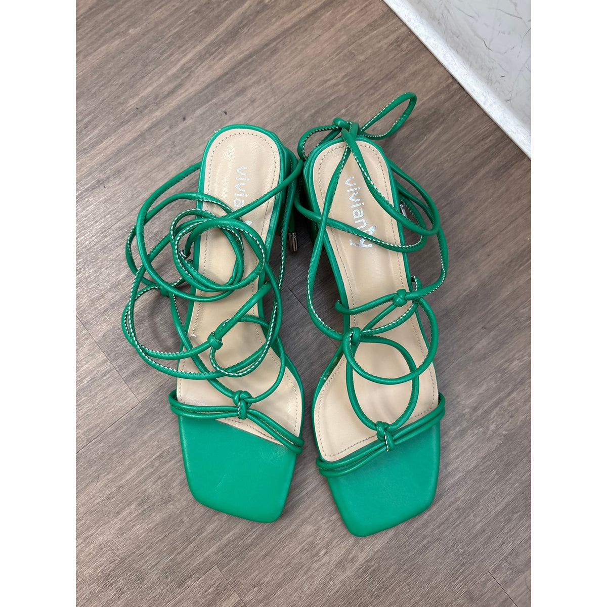 Vivian Green Lace Up Block Heels Sz 10