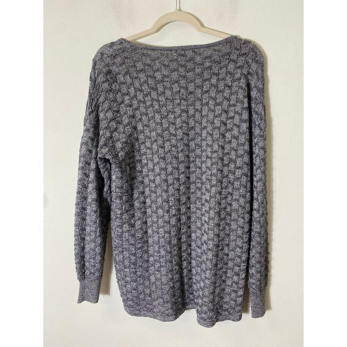 Mel & Lisa Silver Metallic Sweater Size Large