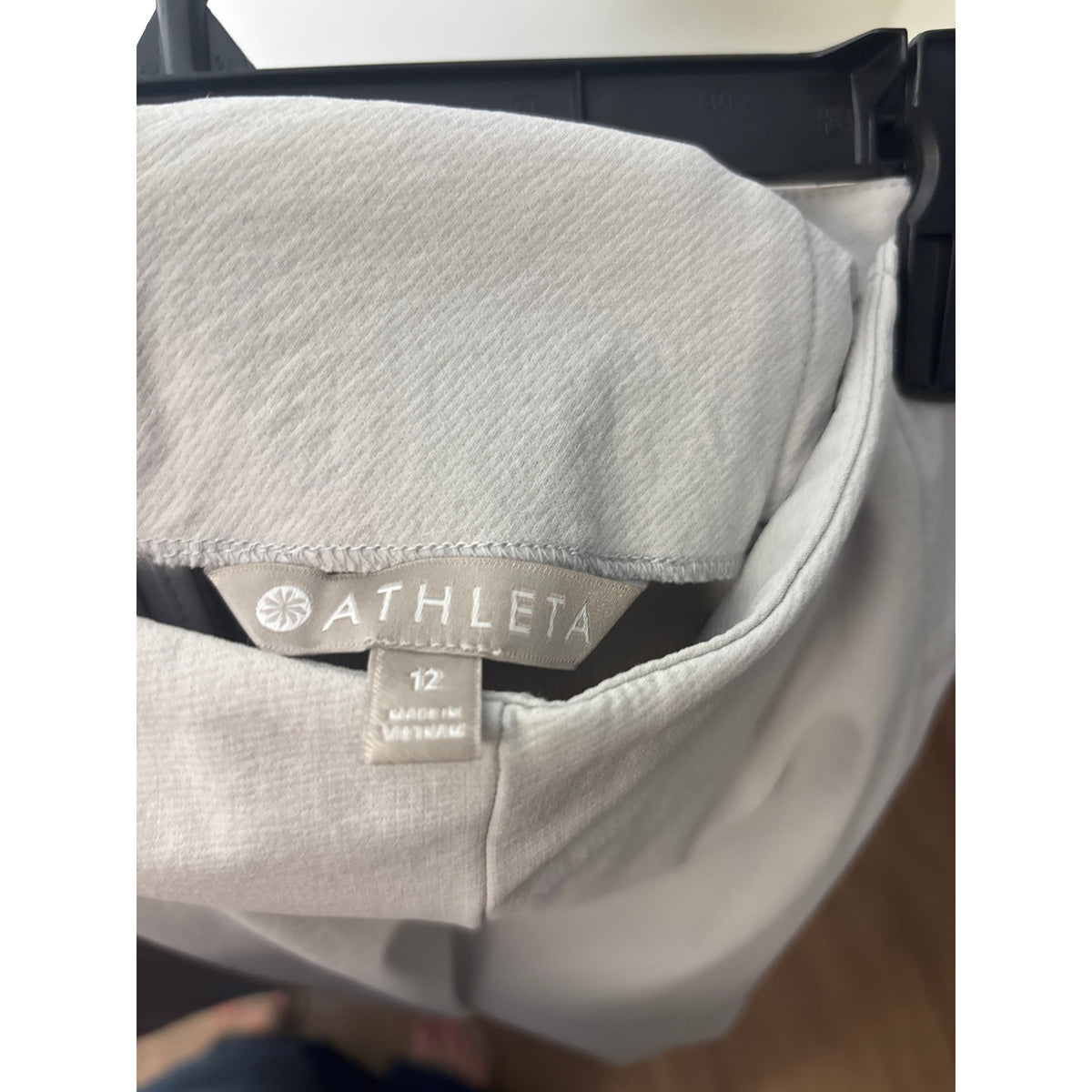 Athleta Lightest Gray Flat Front City Pants with Back Zip Sz 12