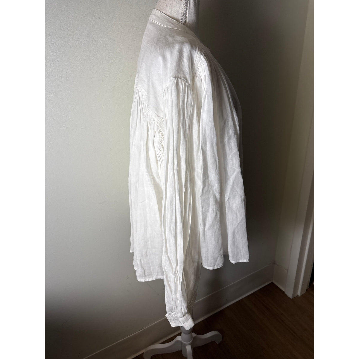 Rohe White Swing Top Sz 38