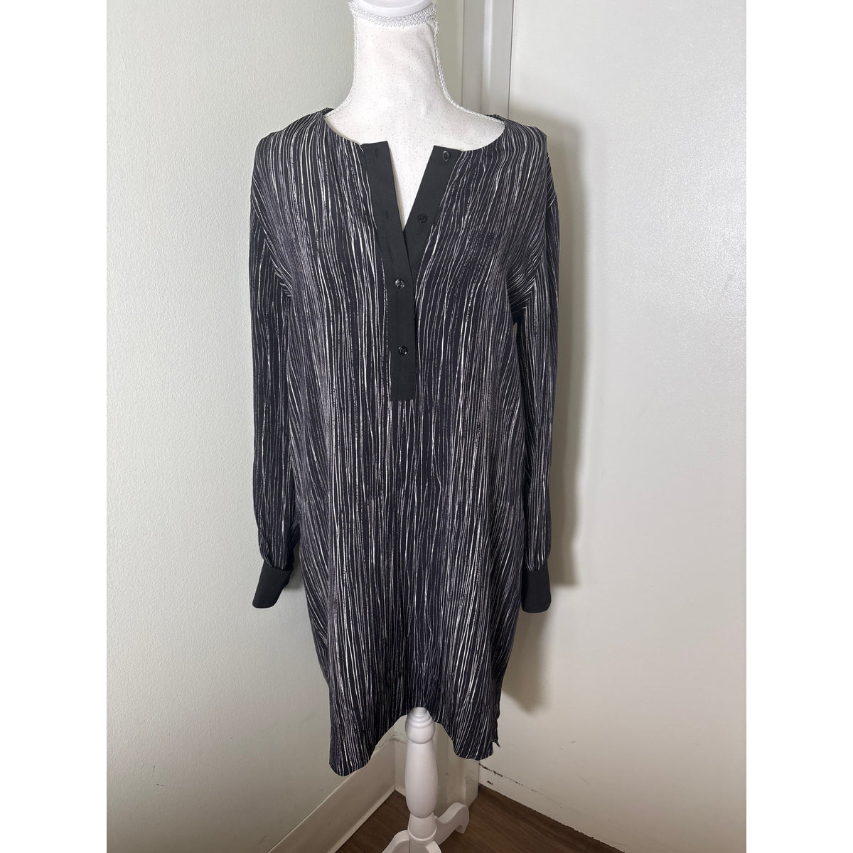 Vince Black and White Lines Shift Dress Sz L