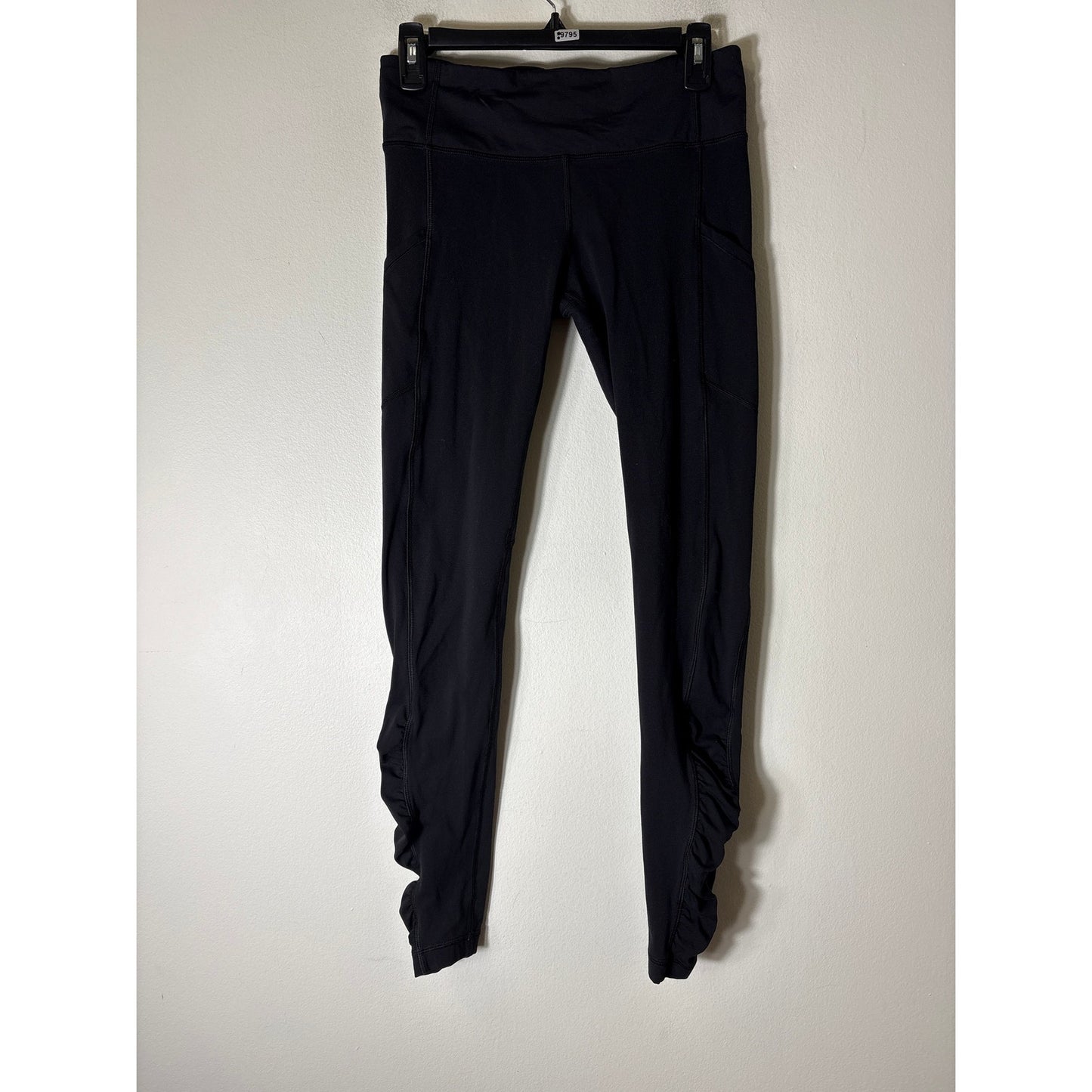 LULULEMON BLACK RUCHED ATHLETIC LEGGINGS SZ 6