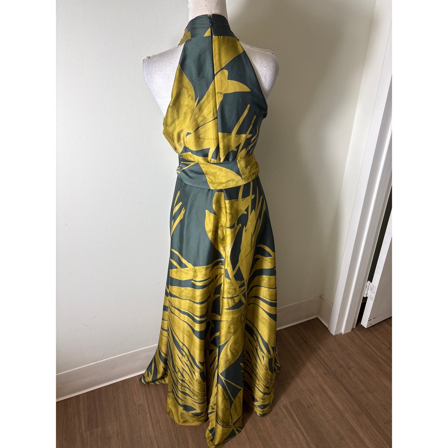 WI Fiesta Gold and Green Bamboo Leaf Halter Gown Sz S