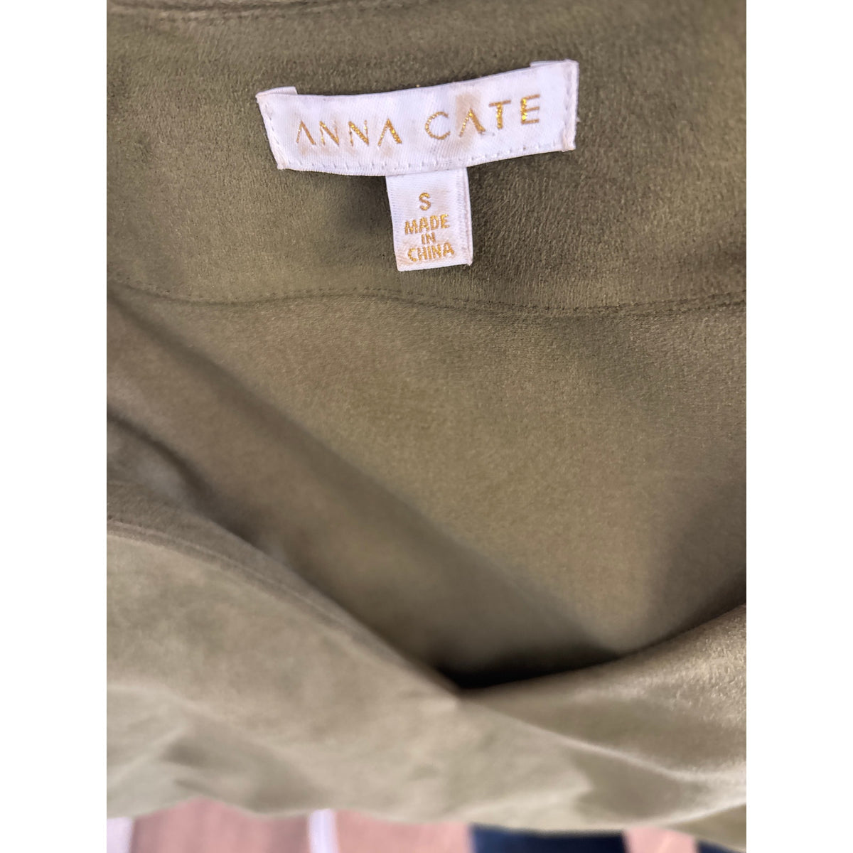 Anna Cate Army Green Faux Suede V Neck Half Sleeve Top Sz S