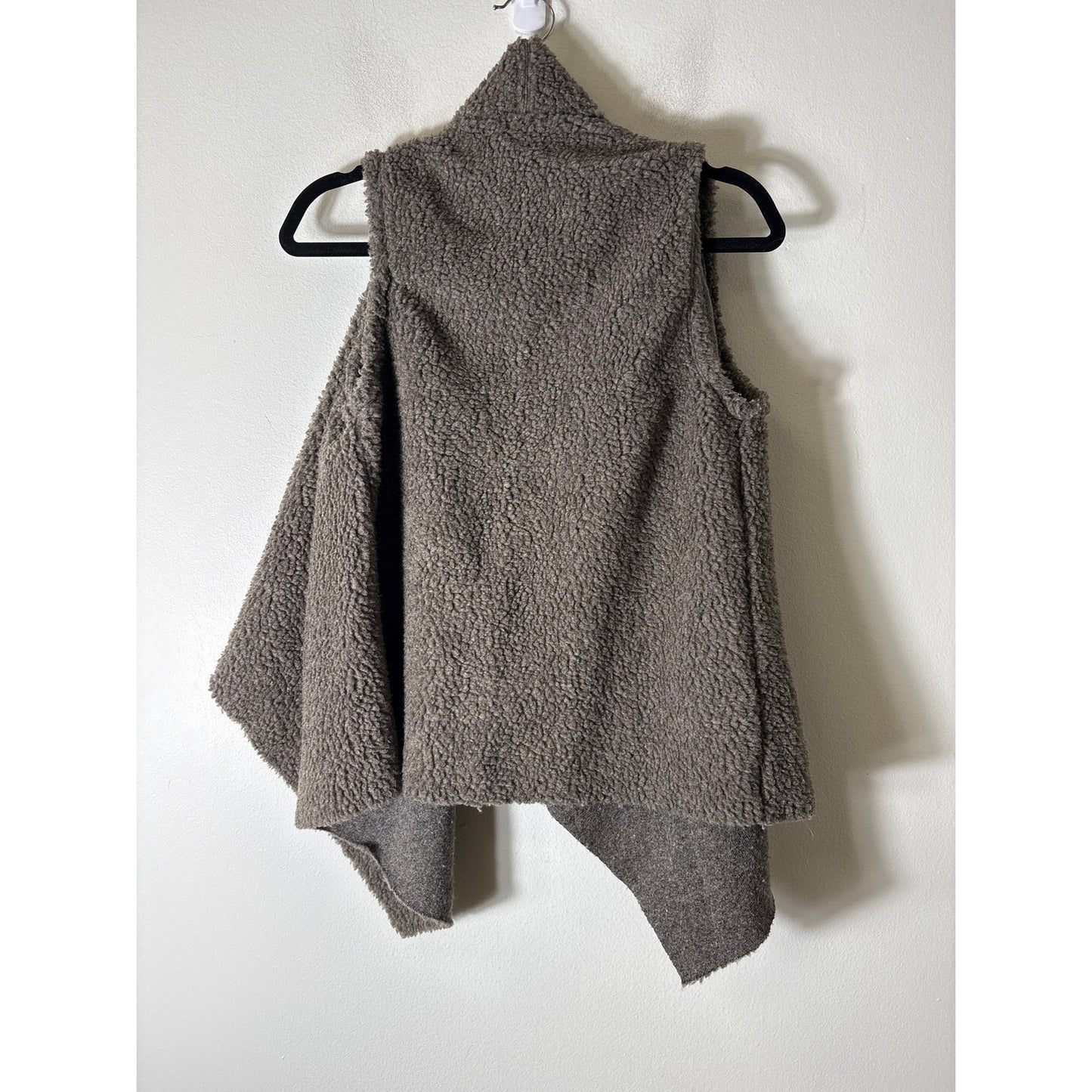 Dylan Brown/Gray Wooly Vest Sz S