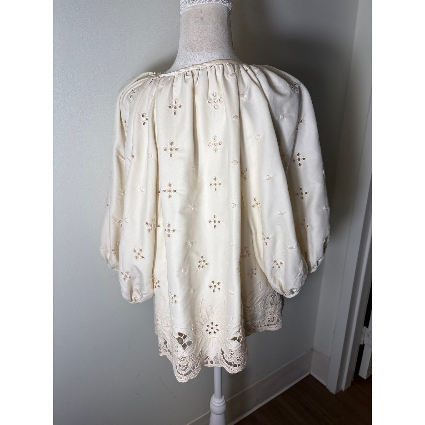 RHODE Cream Eyelet Half Puff Sleeve Open Front Top Sz L