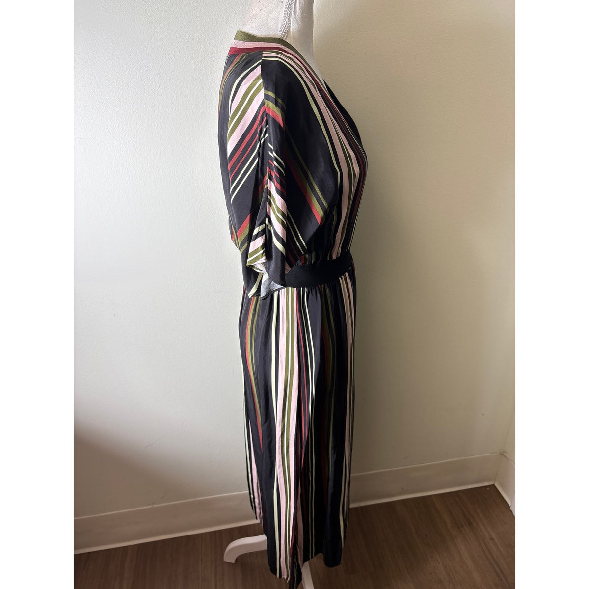 Ted Baker London Black Stripe Short Sleeve V-Neck Dress Sz 1