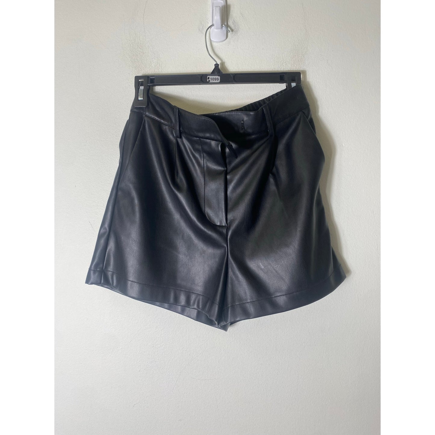Steve Madden Black Faux Leather Short Shorts Sz S