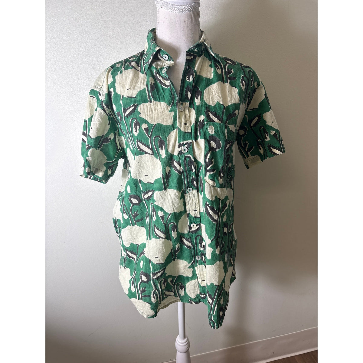 V.DE.VINSTER Green and White Cotton Print Short Sleeve Shirt Sz S