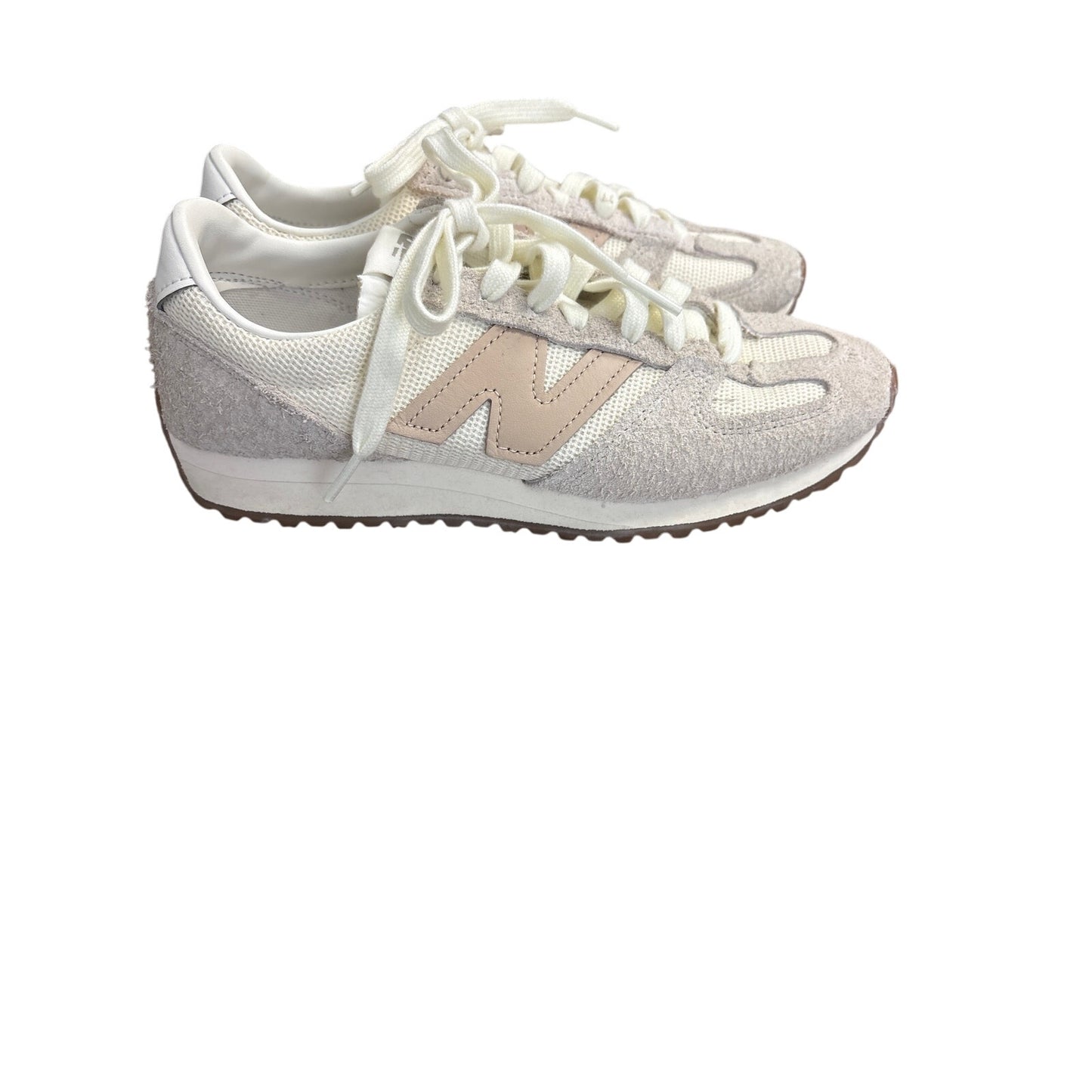 New Balance Casual Everyday Cream Tennis Shoes Sz 7
