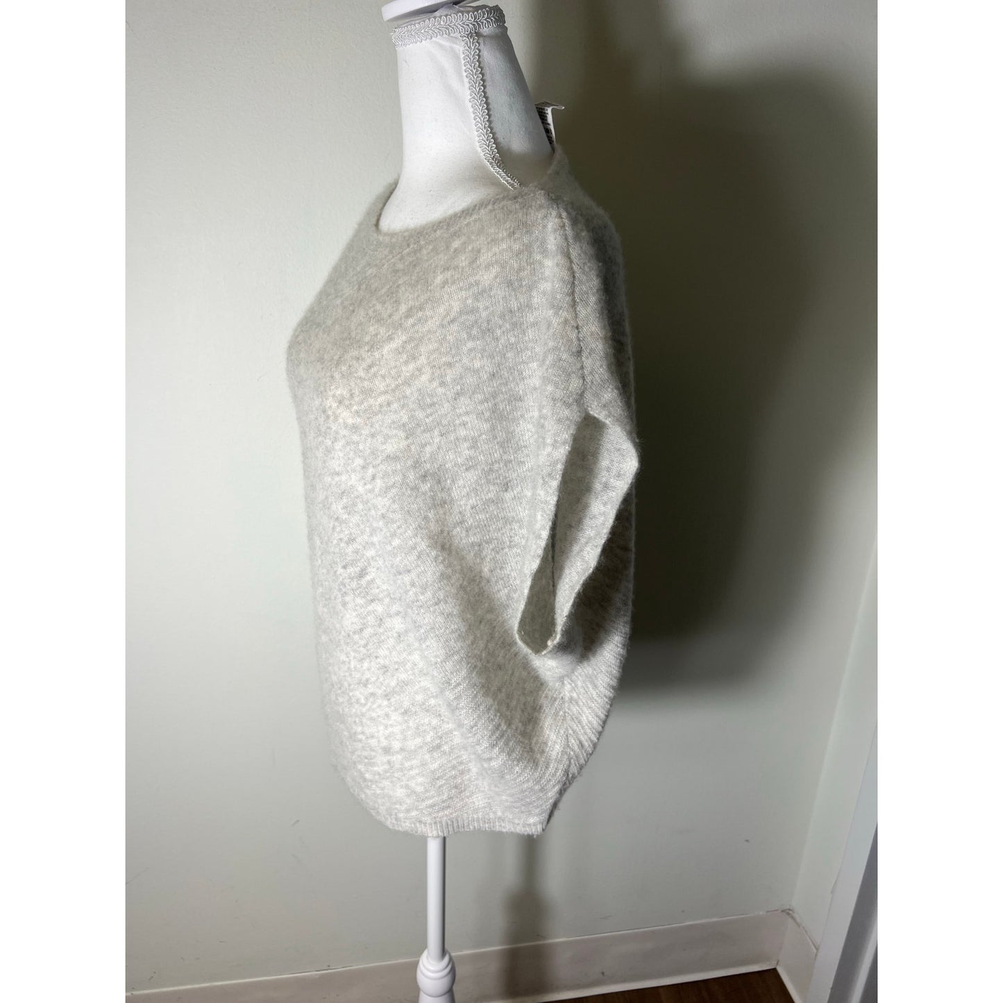 Paychi Guh Light Gray Sleeveless Sweater Sz S