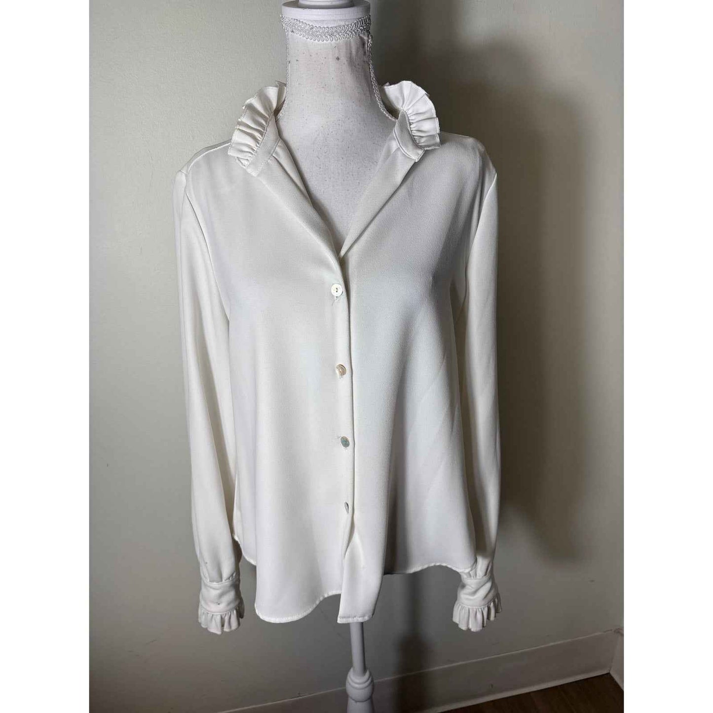 Fifteen Twenty Cream Ruffled Neck Long Sleeve Blouse Sz M