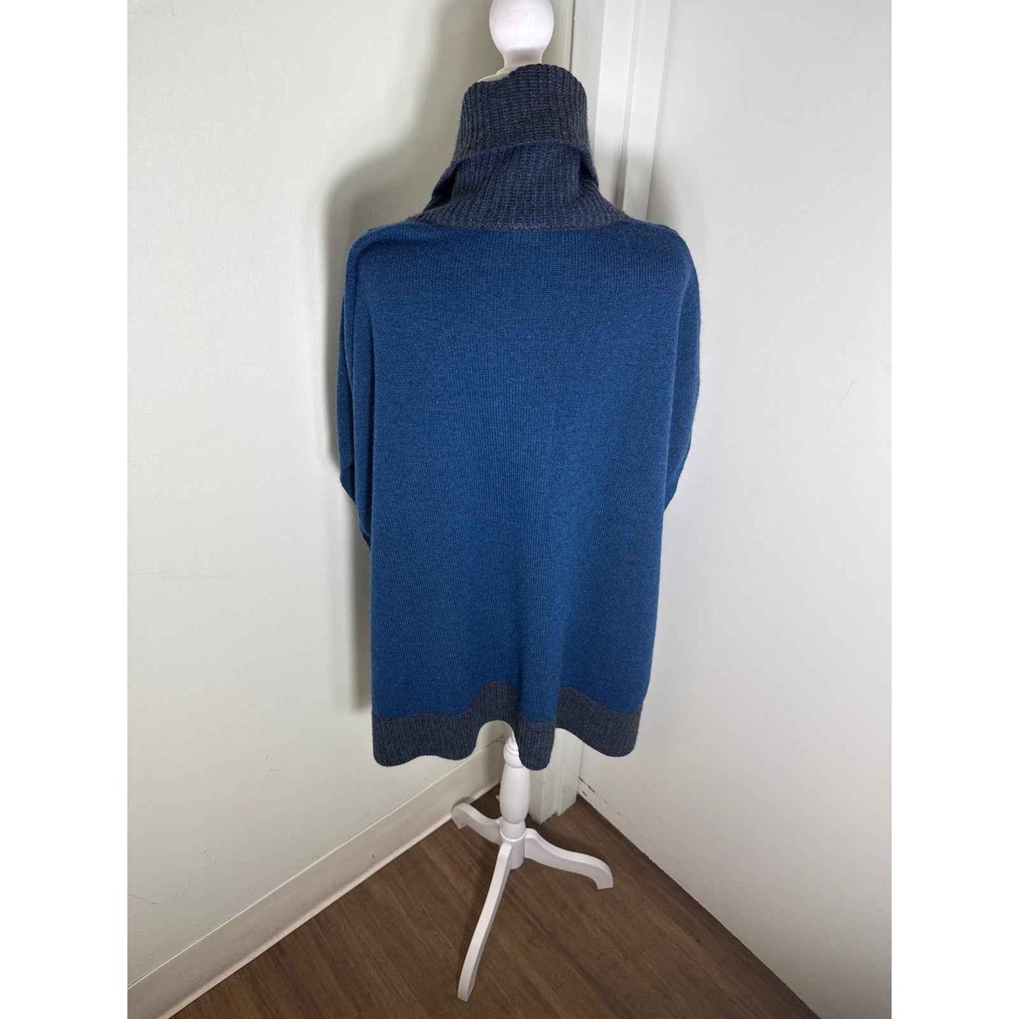 Kinross Blue and Gray 100% Cashmere Poncho One Size