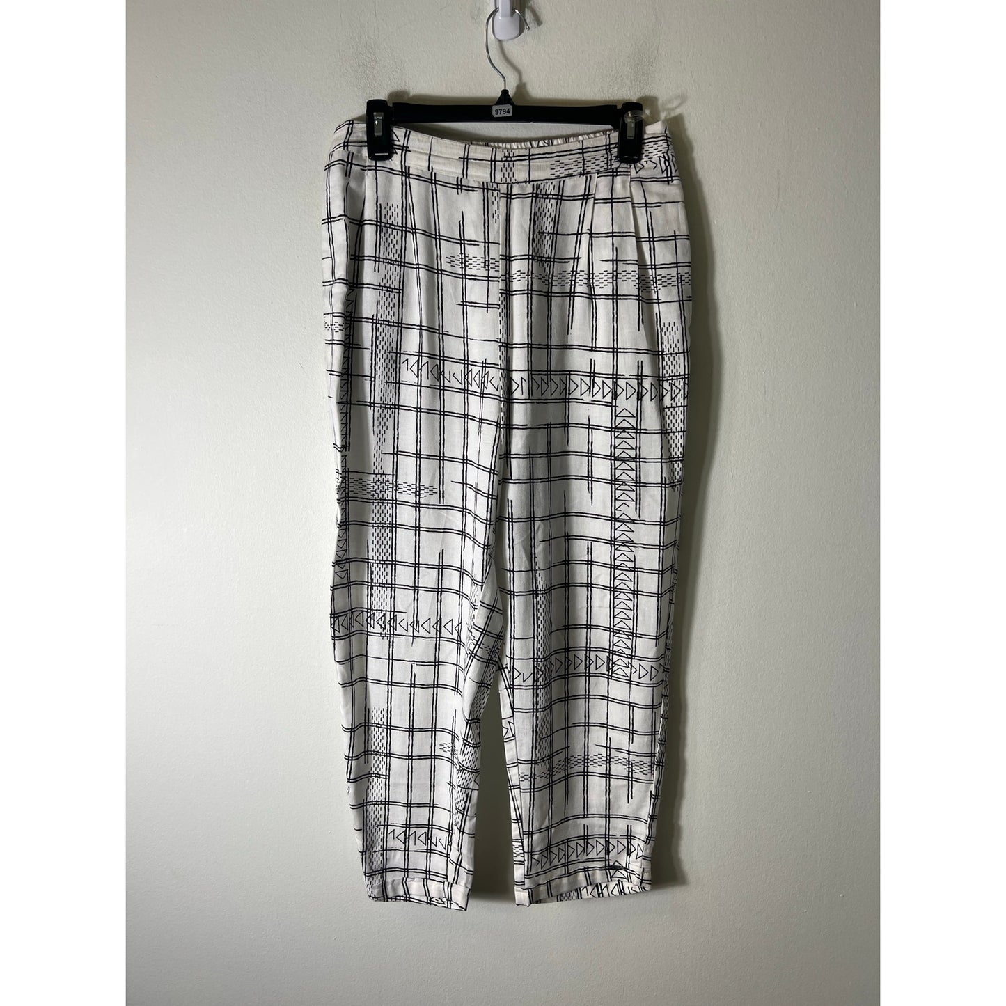 Globaldesi White and Black Pants Sz M