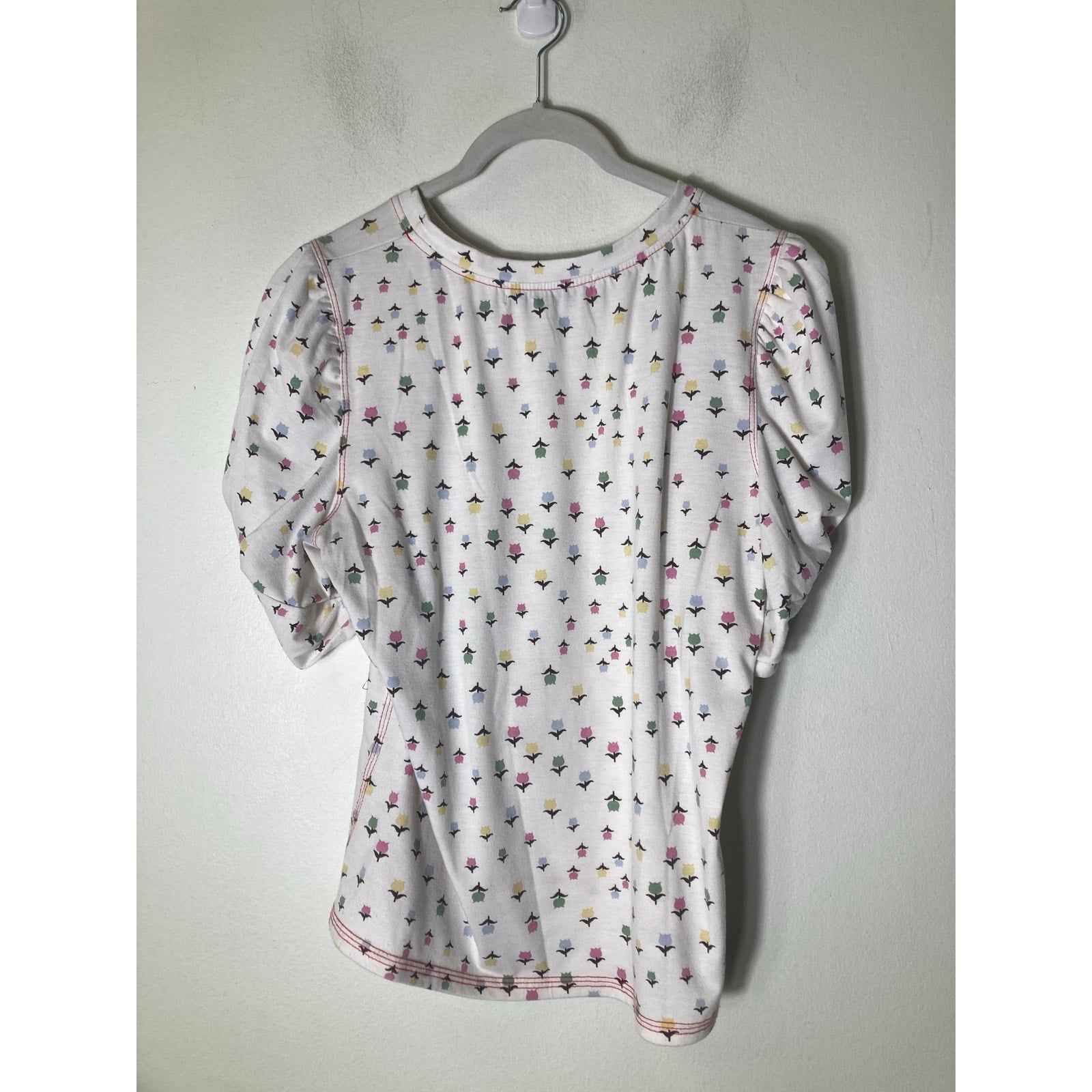 Buru White Tulip top sz M