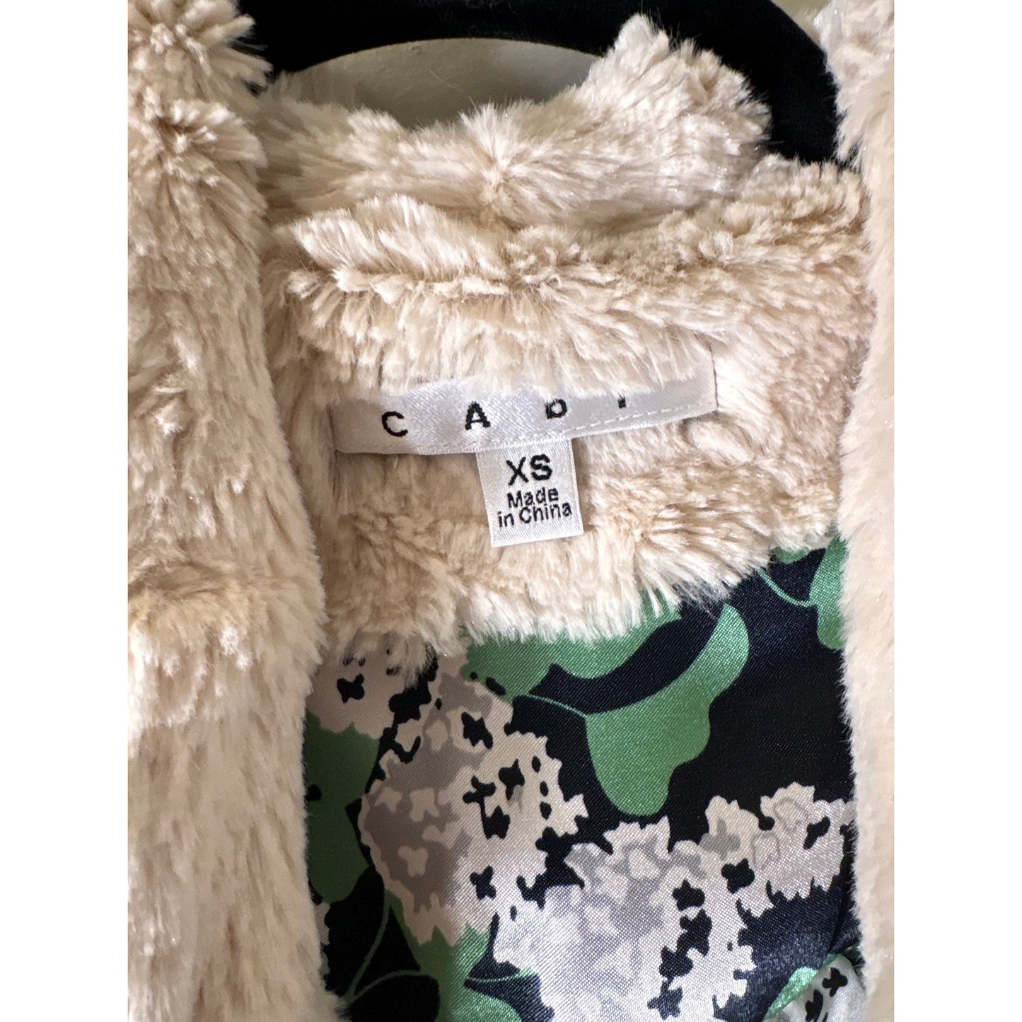 Cabi Cream Furry Soft Cropped Jacket Sz XS