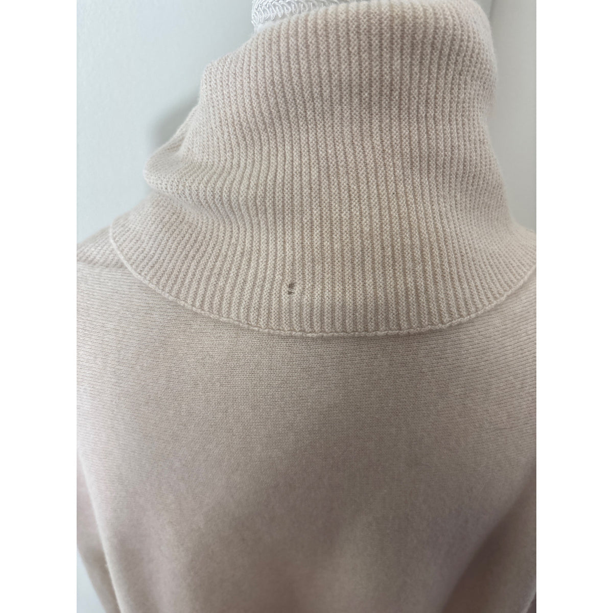Highlands NC Cream Cashmere Oversize Turtuleneck One size