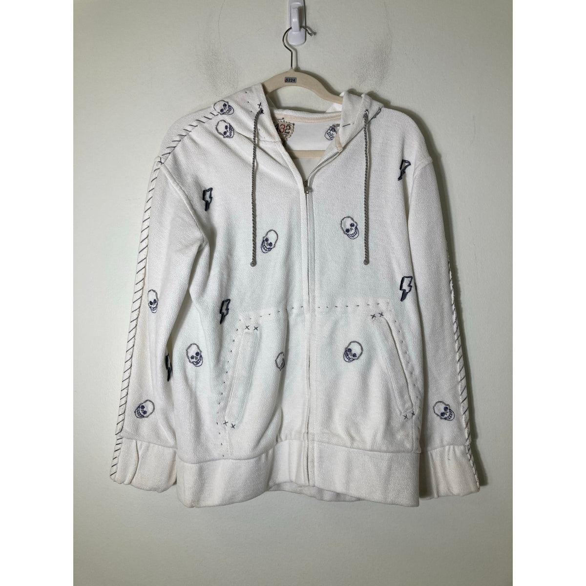 One 432 White Handmade Embroidered Skull Zip Up Hoodie Sz S