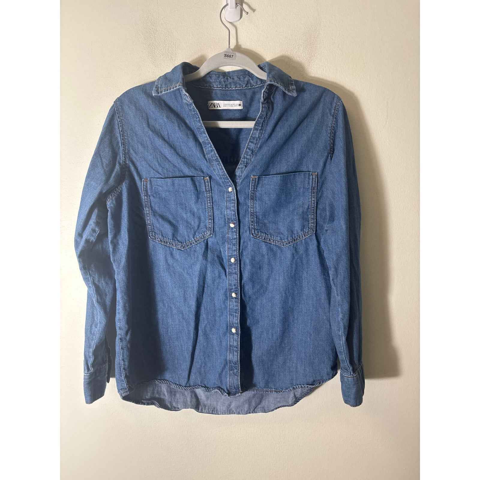 Zara Denim Snap Shirt sz M
