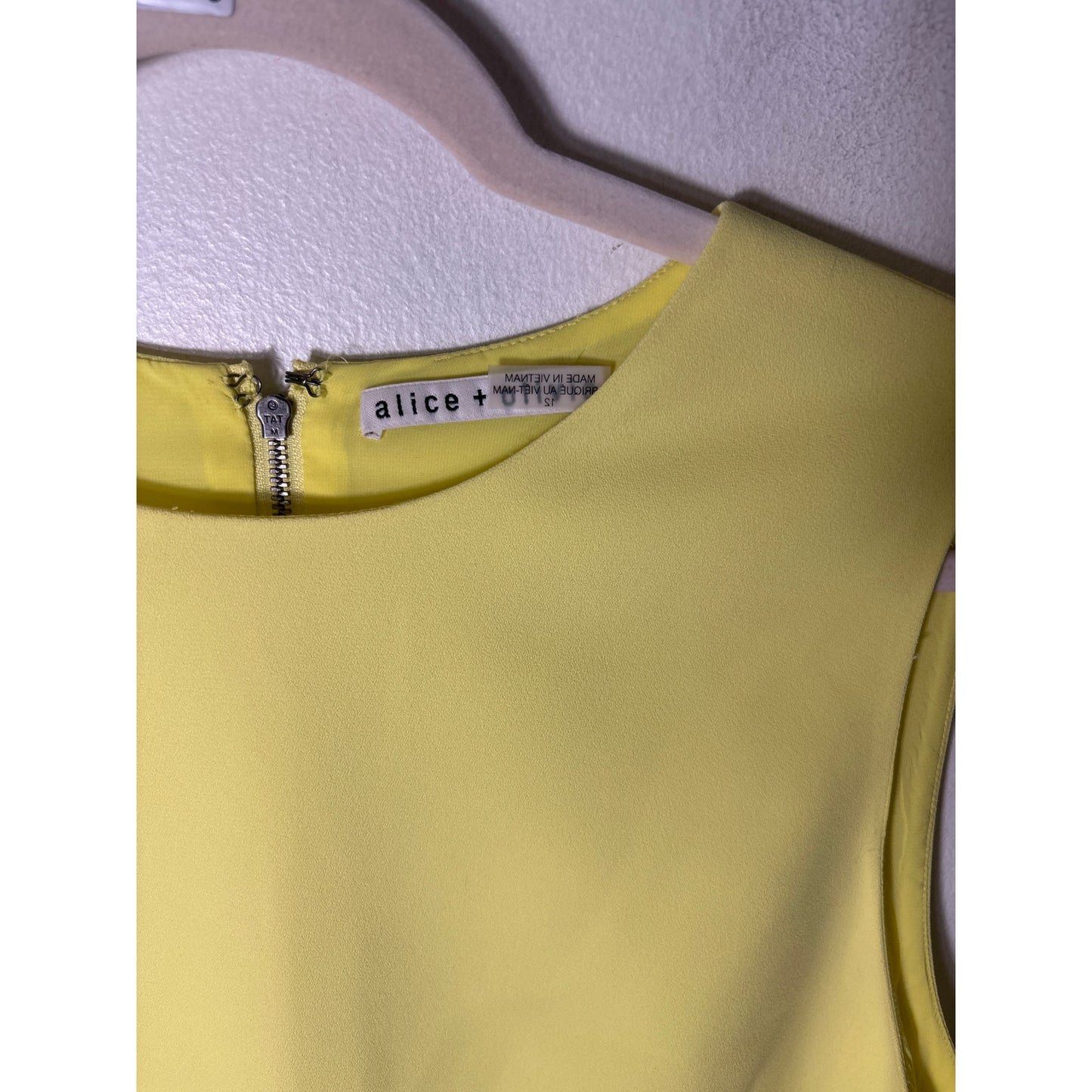 Alice + Olivia Yellow Sleeveless Knee Length Dress 12