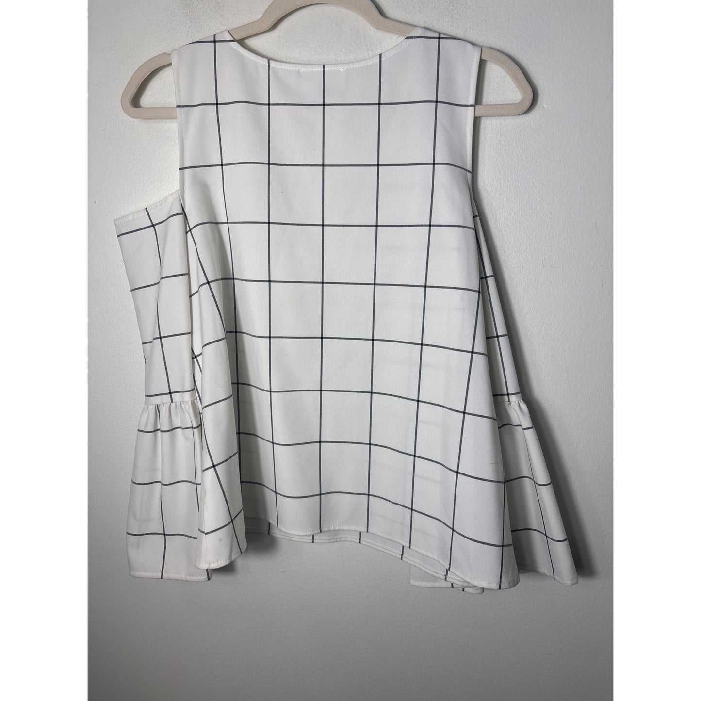 Waverly Gray Off White Window Pane Cold Shoulder V-Neck Top Sz S