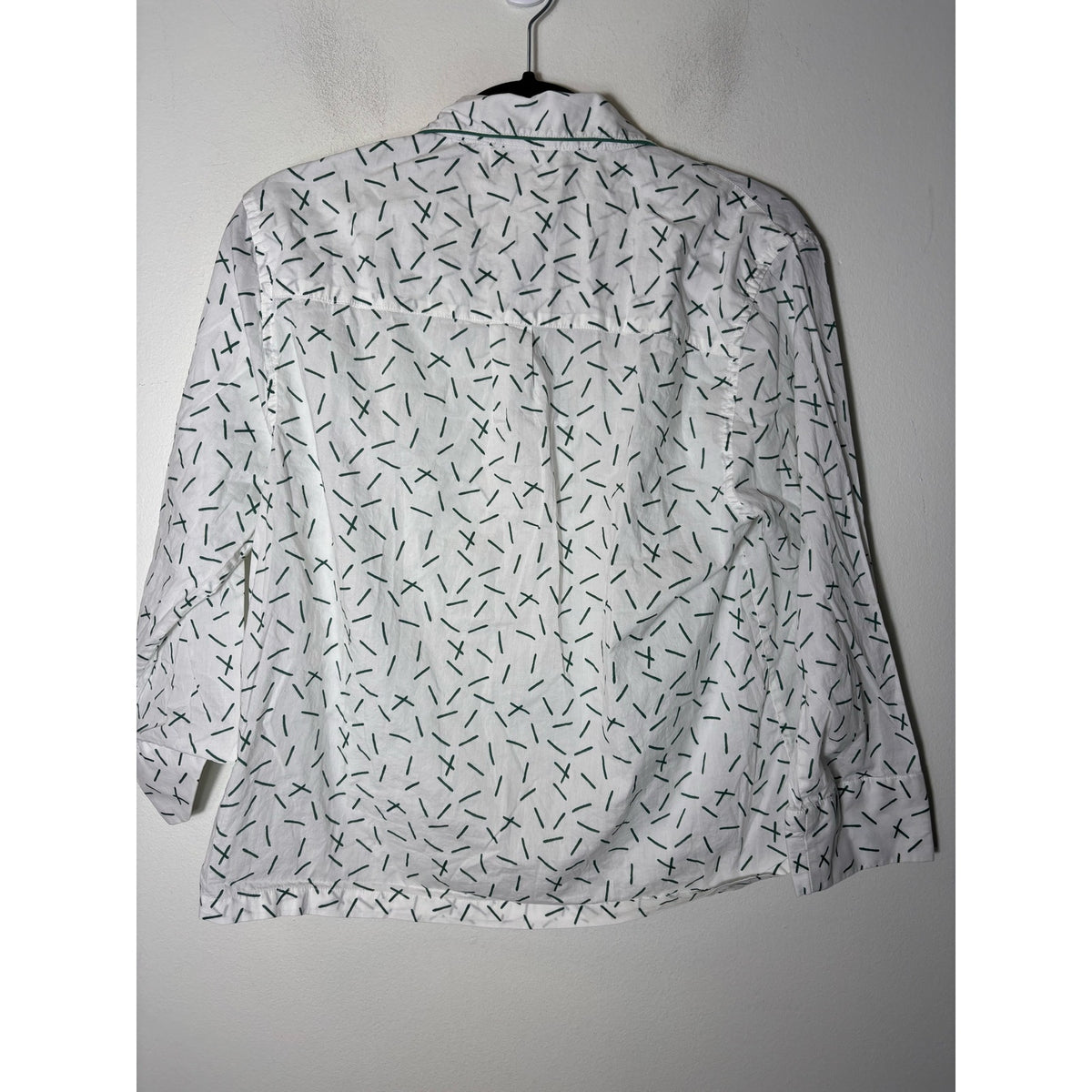 Lake White and Green Long Sleeve Button Up Cotton PJ Top Sz S