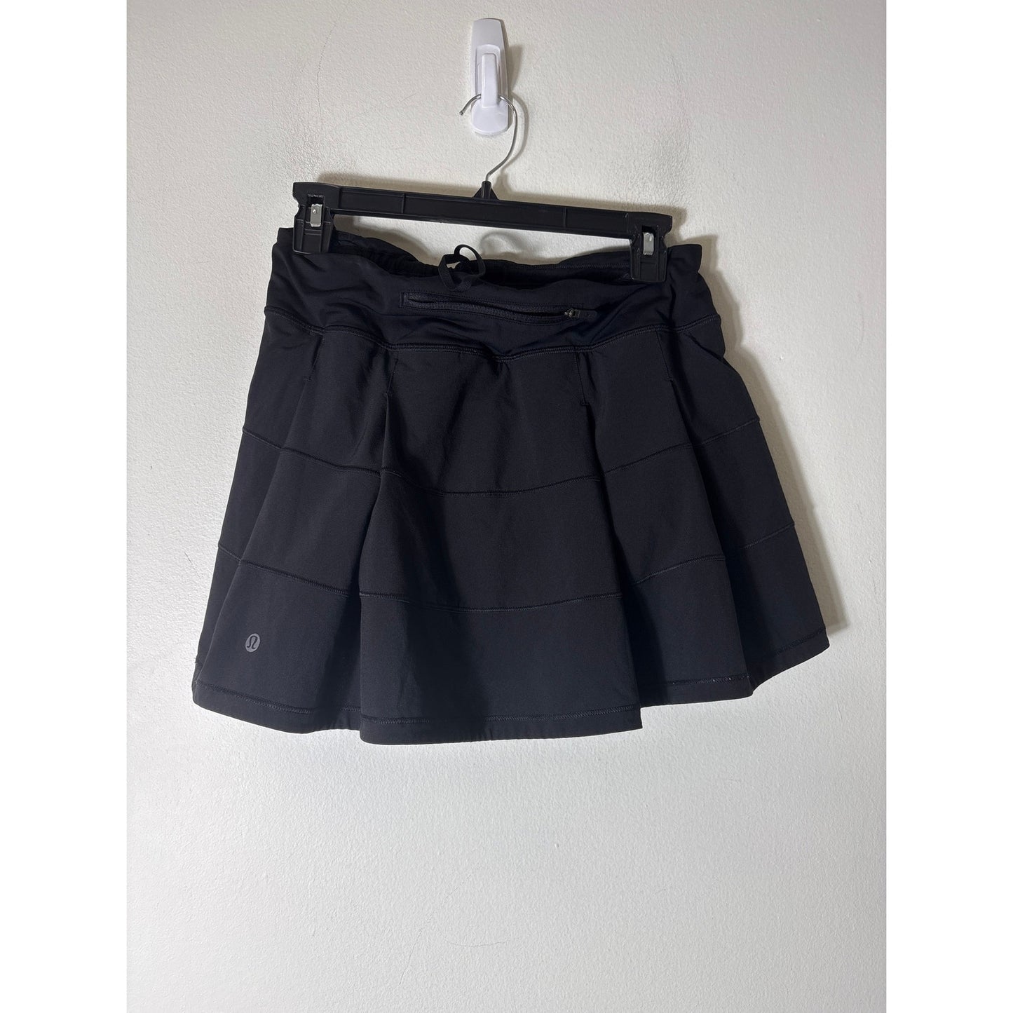 Lululemon Black Tennis Tiered Skirt Sz 6
