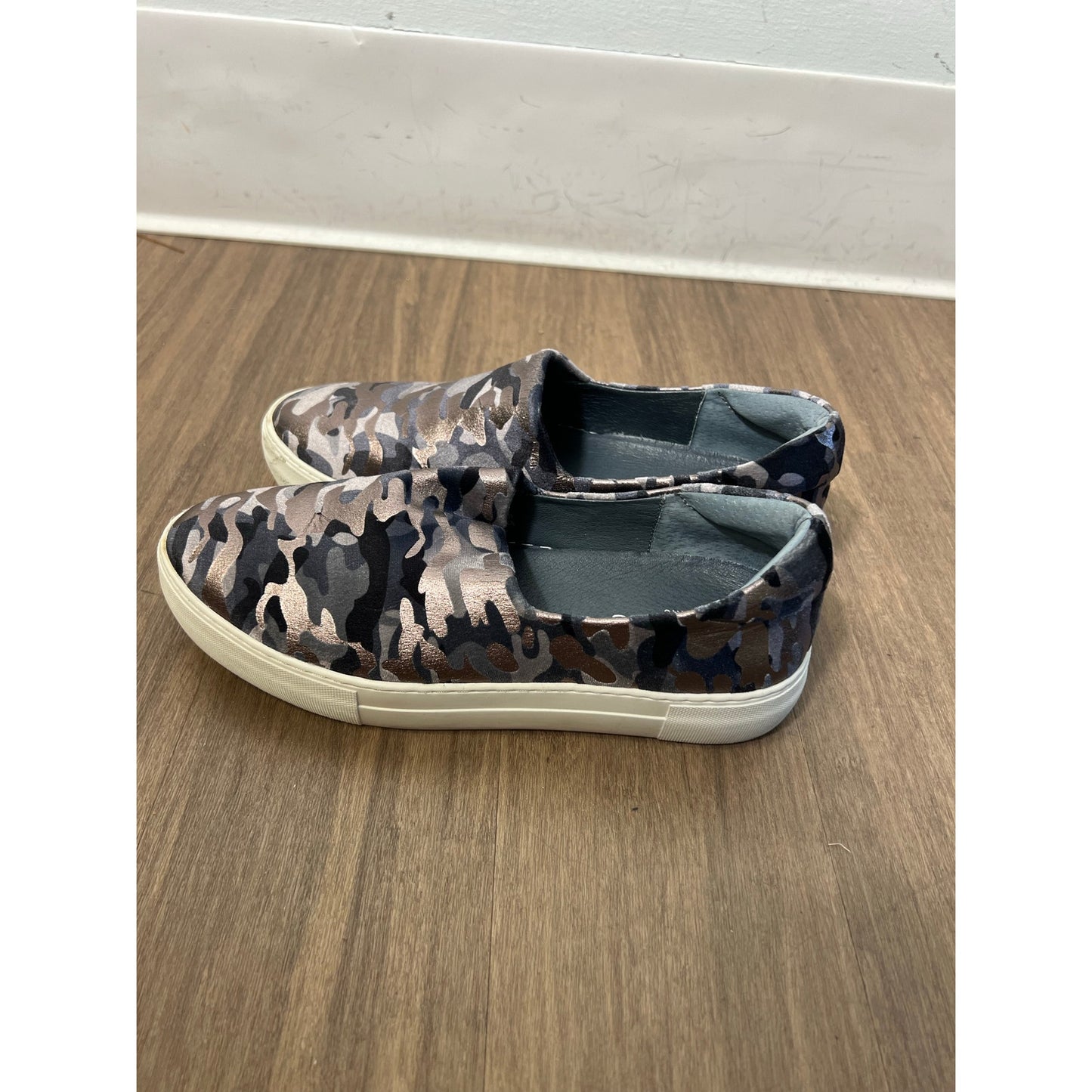 J/Slides NYC  Grey Camo Fabric Ariana Sz 9M