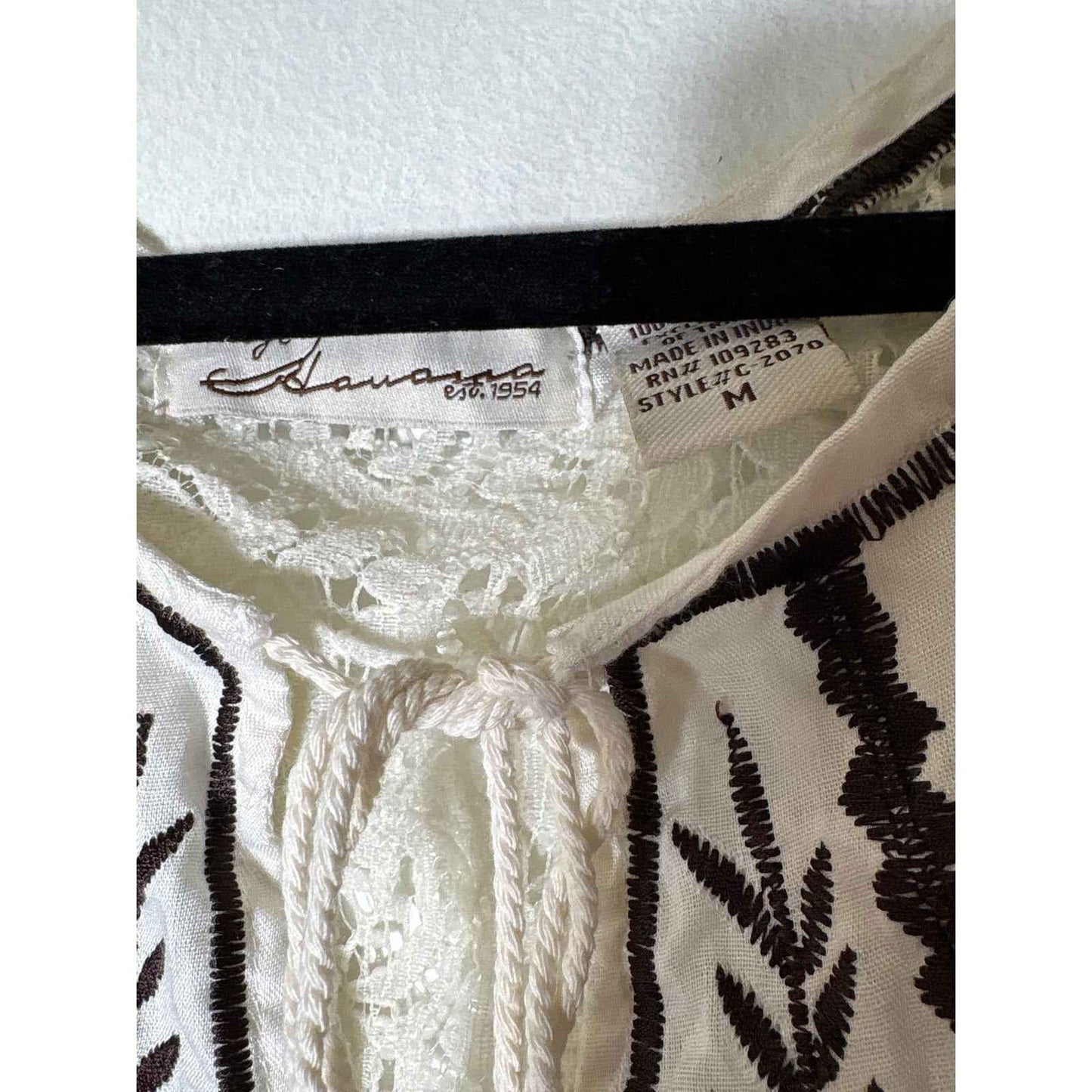 Vintage Havana Off White Brown Embroidered Short Sleeve Sz M
