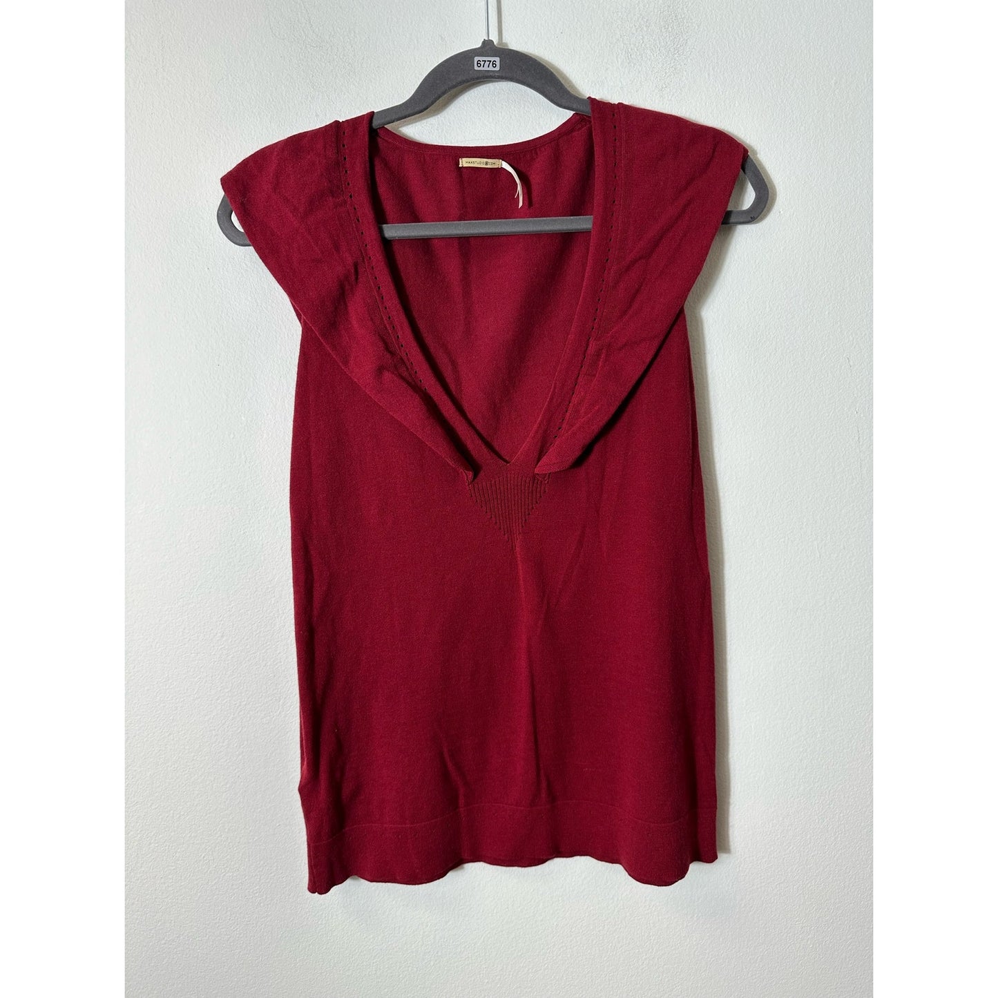 Max Studio Crimson Low V Ruffle Sleeveless Cardigan Sz M