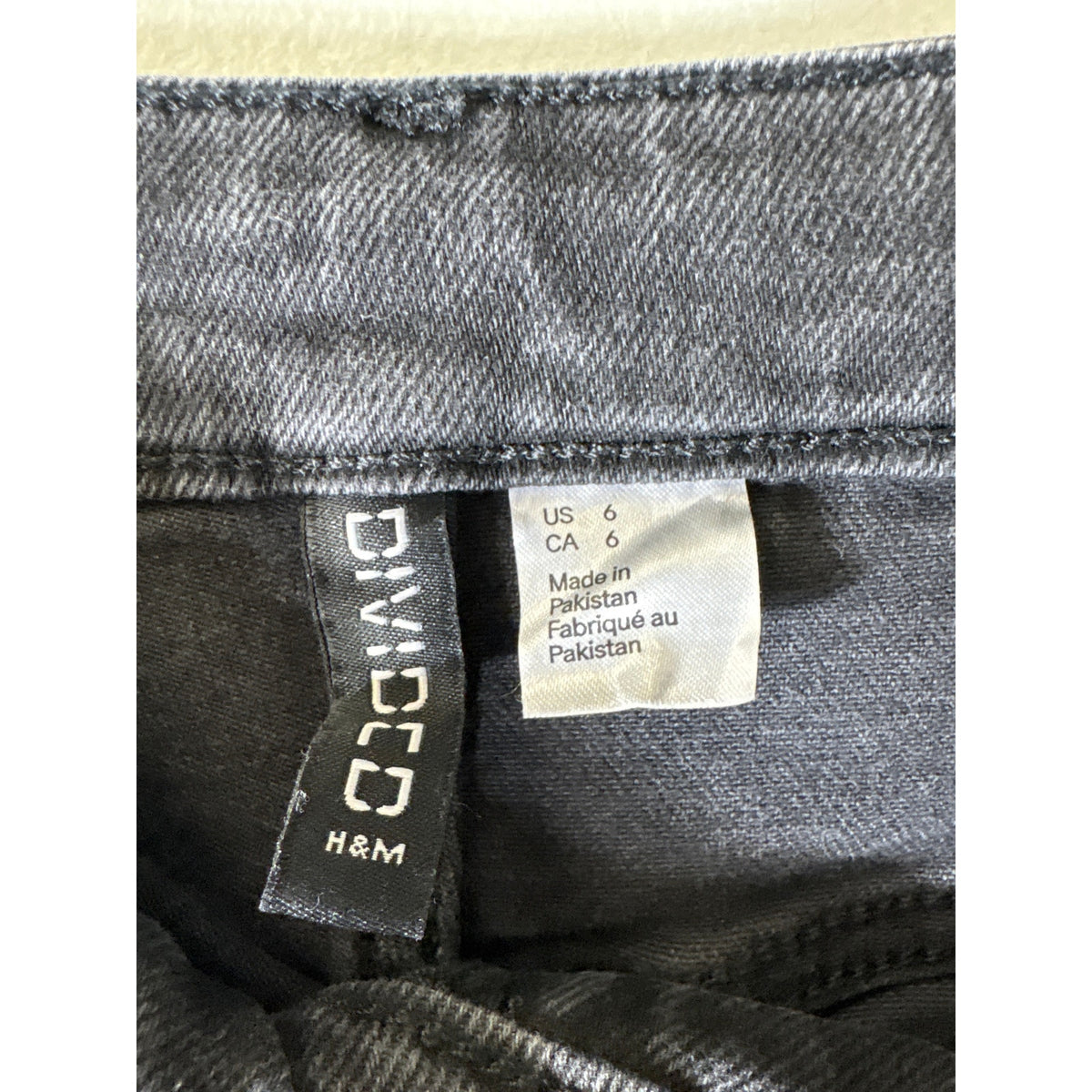 H&M Divided Black Barrel Leg Denim Sz 6