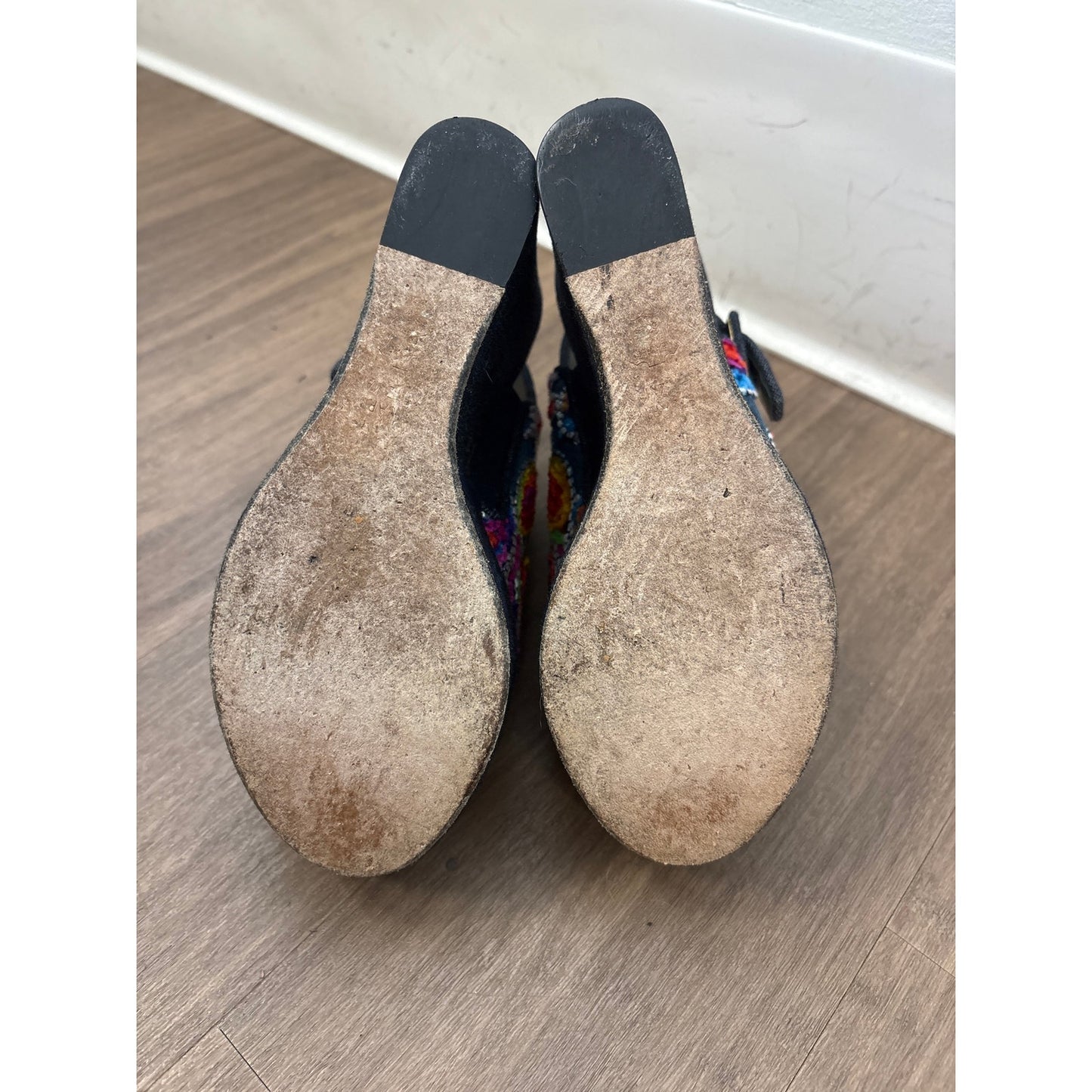 Stuart Weitzman Navy Embroidered Denim Platform Wedge Sz 6