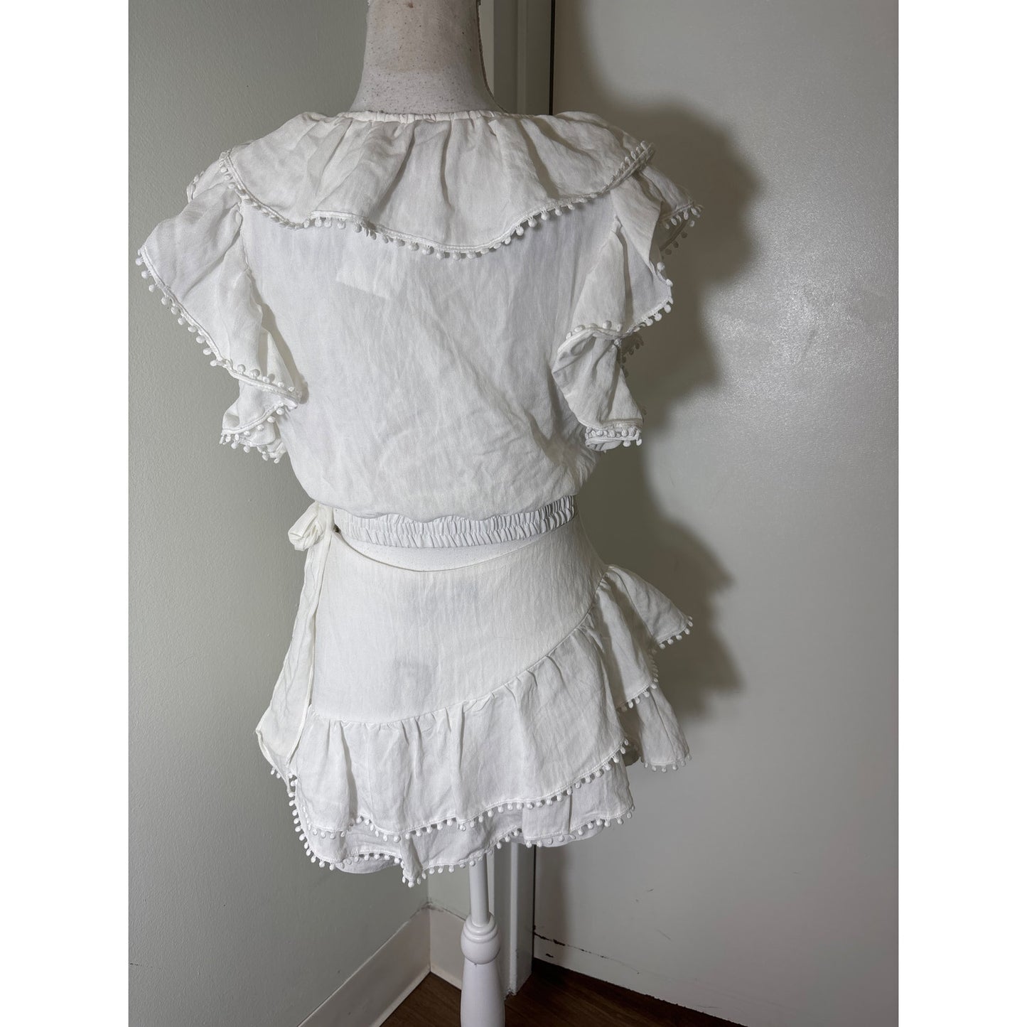 NWT Do+Be White Ruffle Top and Skort Sz M