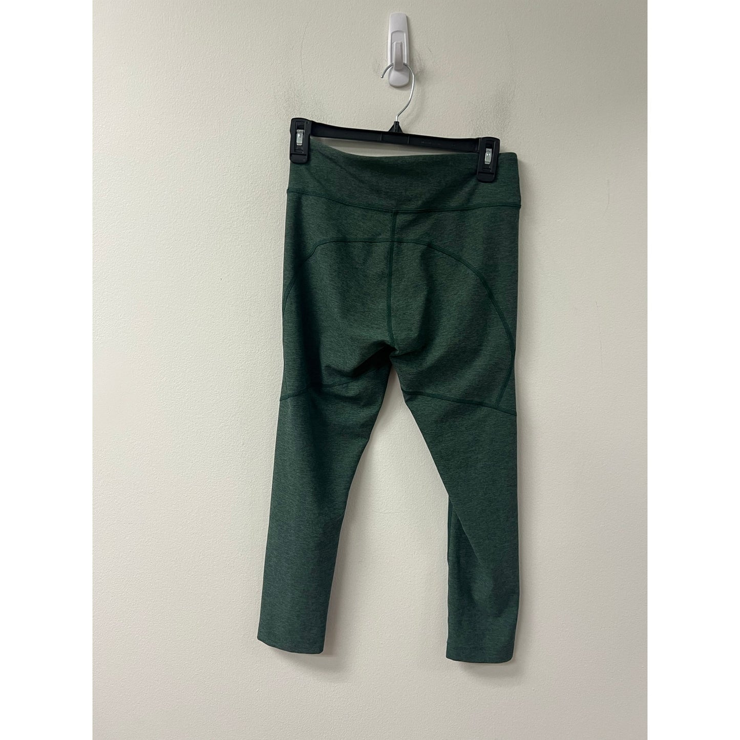 Outdoor Voices Green Cropped Leggings Sz M