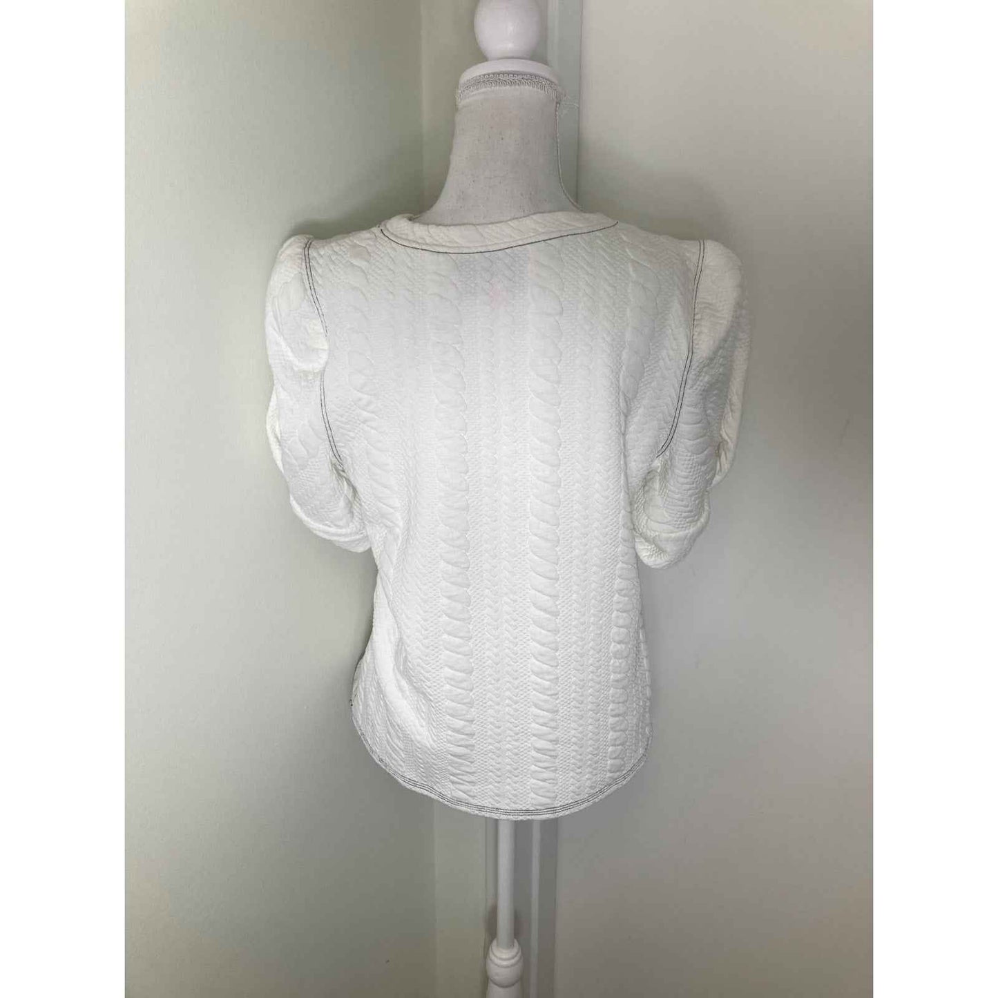 Buru White Cable Textured Top Sz M
