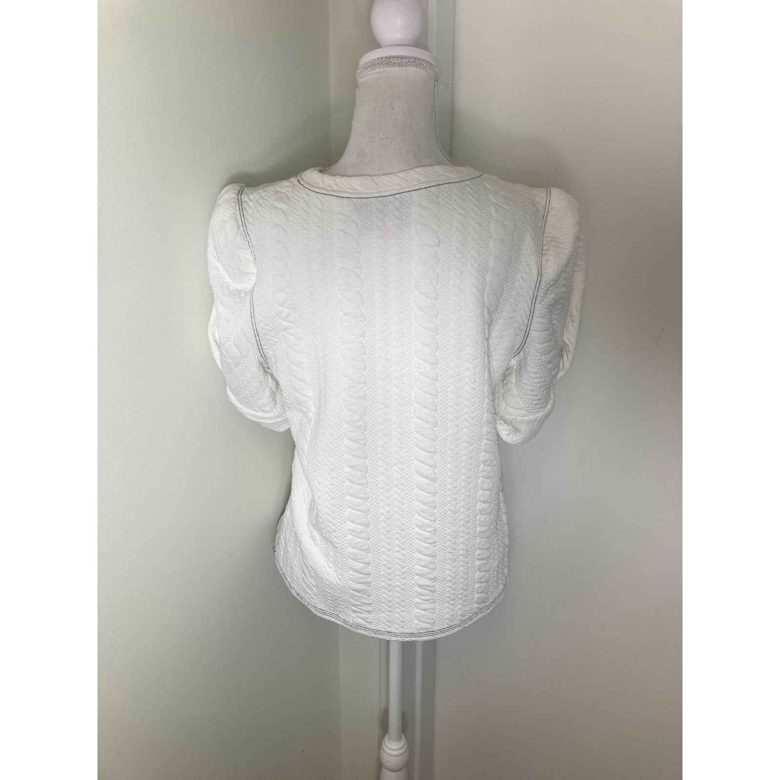 Buru White Cable Textured Top Sz M