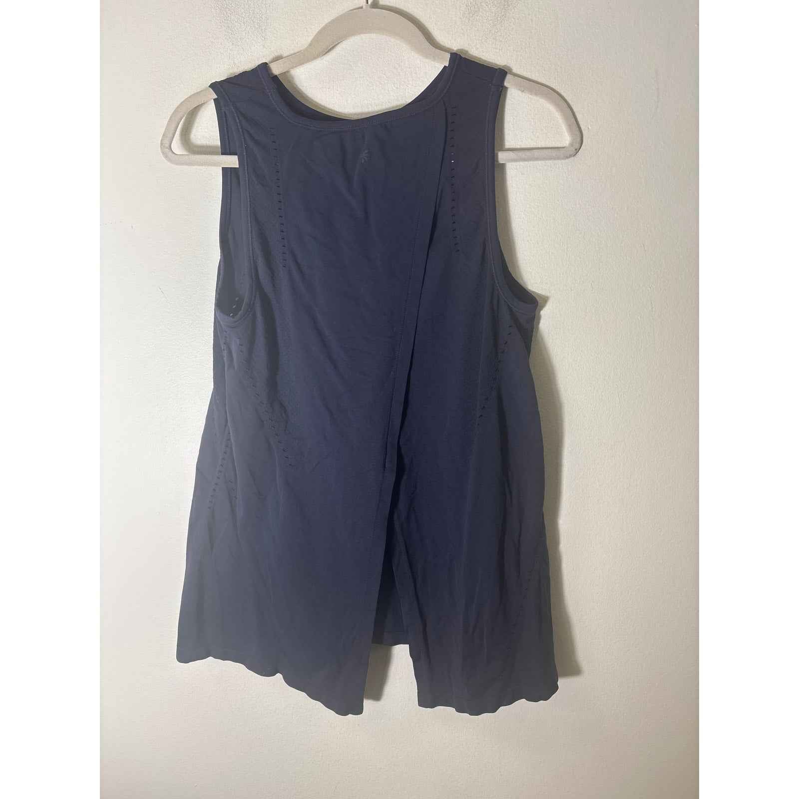 Athleta Black Sleeveless Athletic Top with a Split Back Sz L