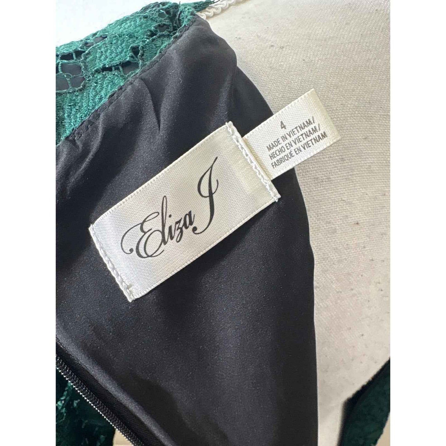 Eliza J Green Lace V Neck Cocktail Mini Dress Sz 4