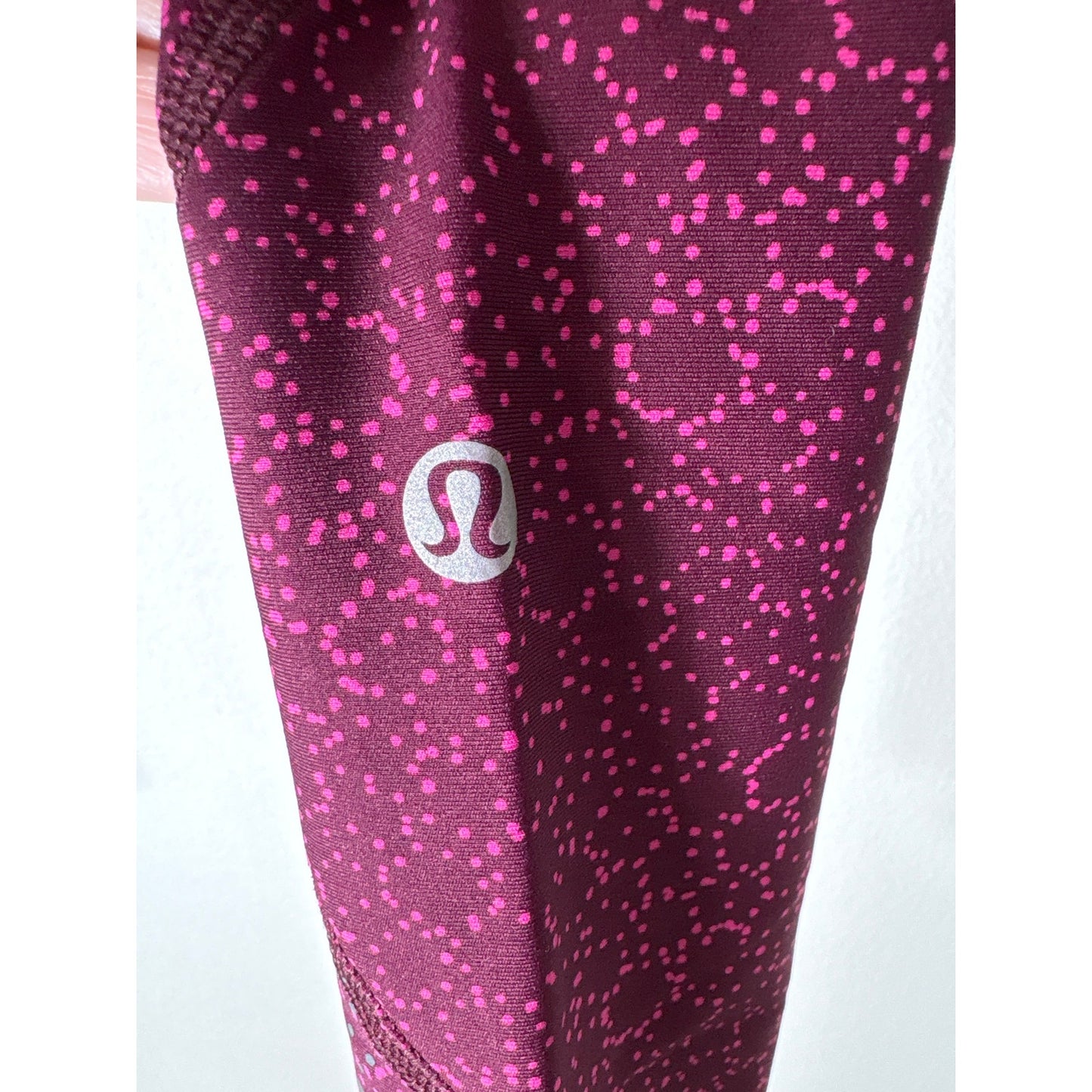 Lululemon Purple and Pink Circle Design Leggings Sz 6